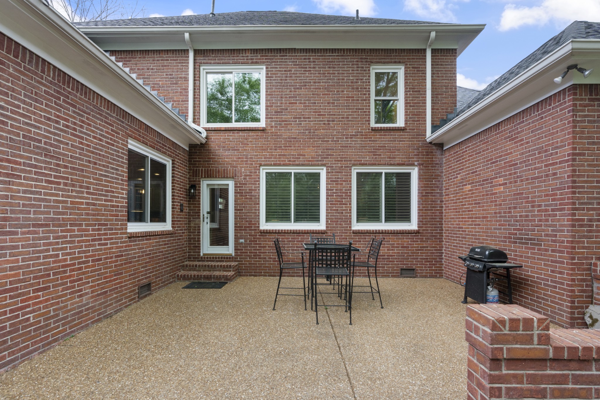 9359 Ansley Ln