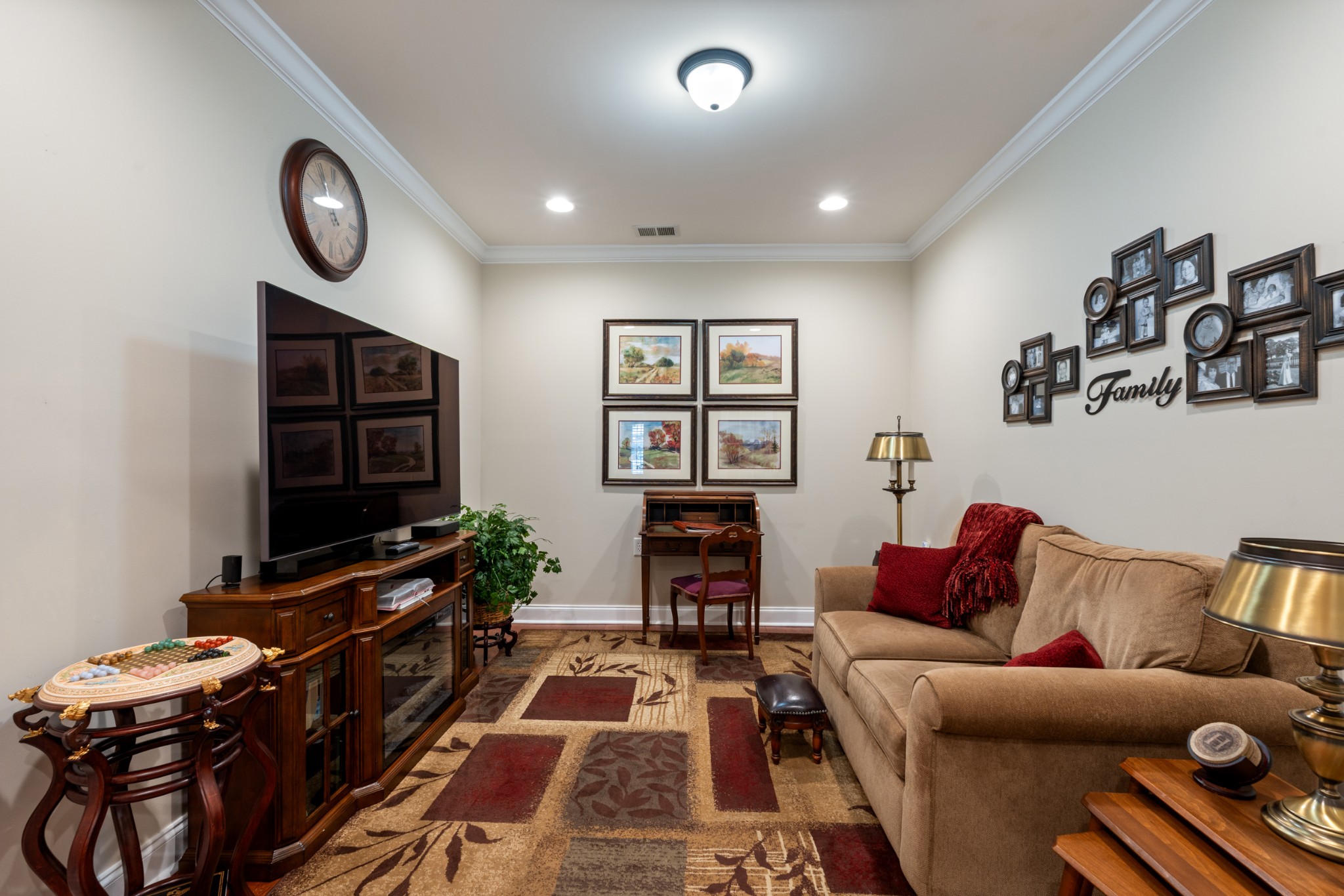 105 Clapham St