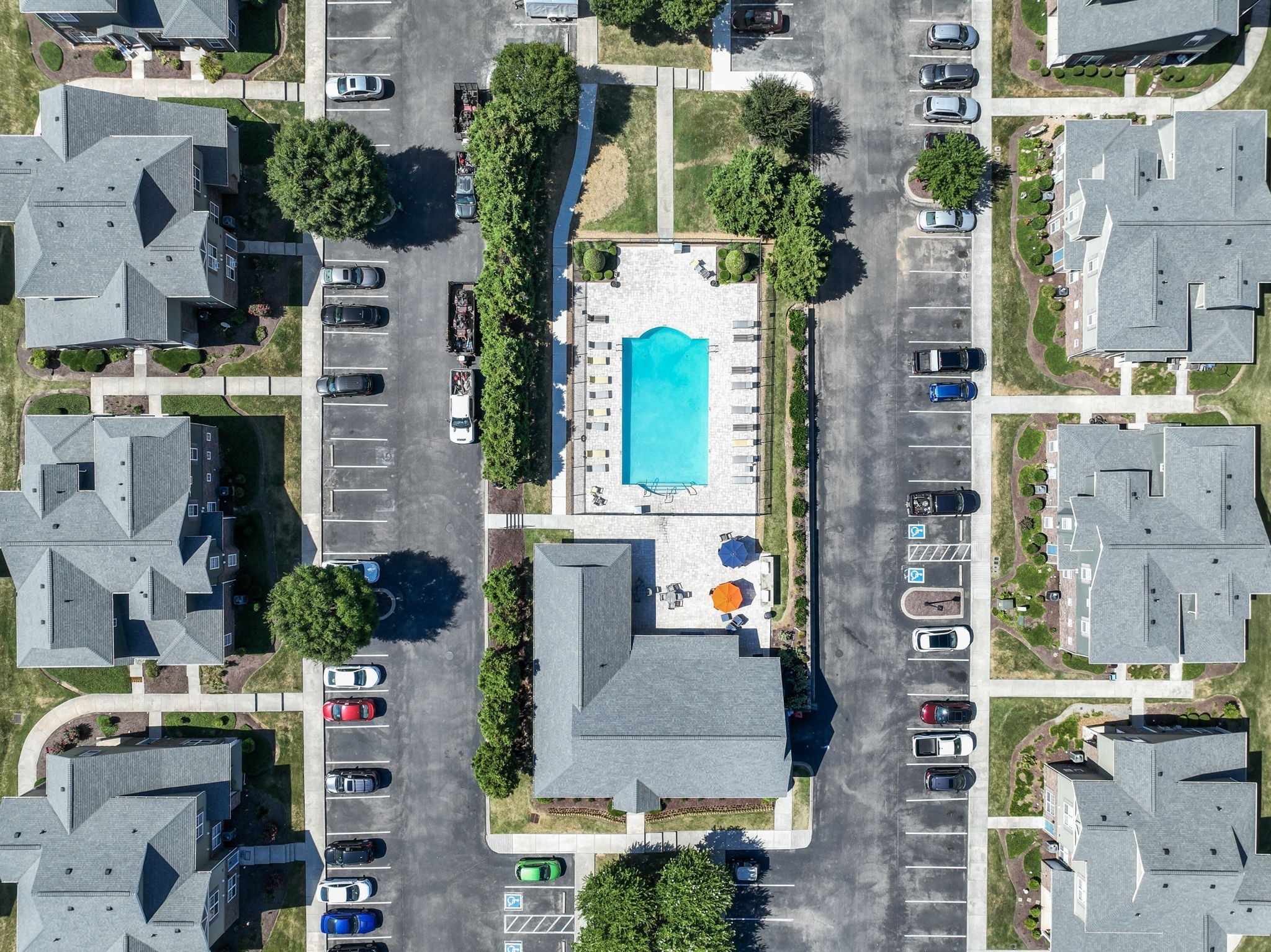 1052 Pinehurst Dr