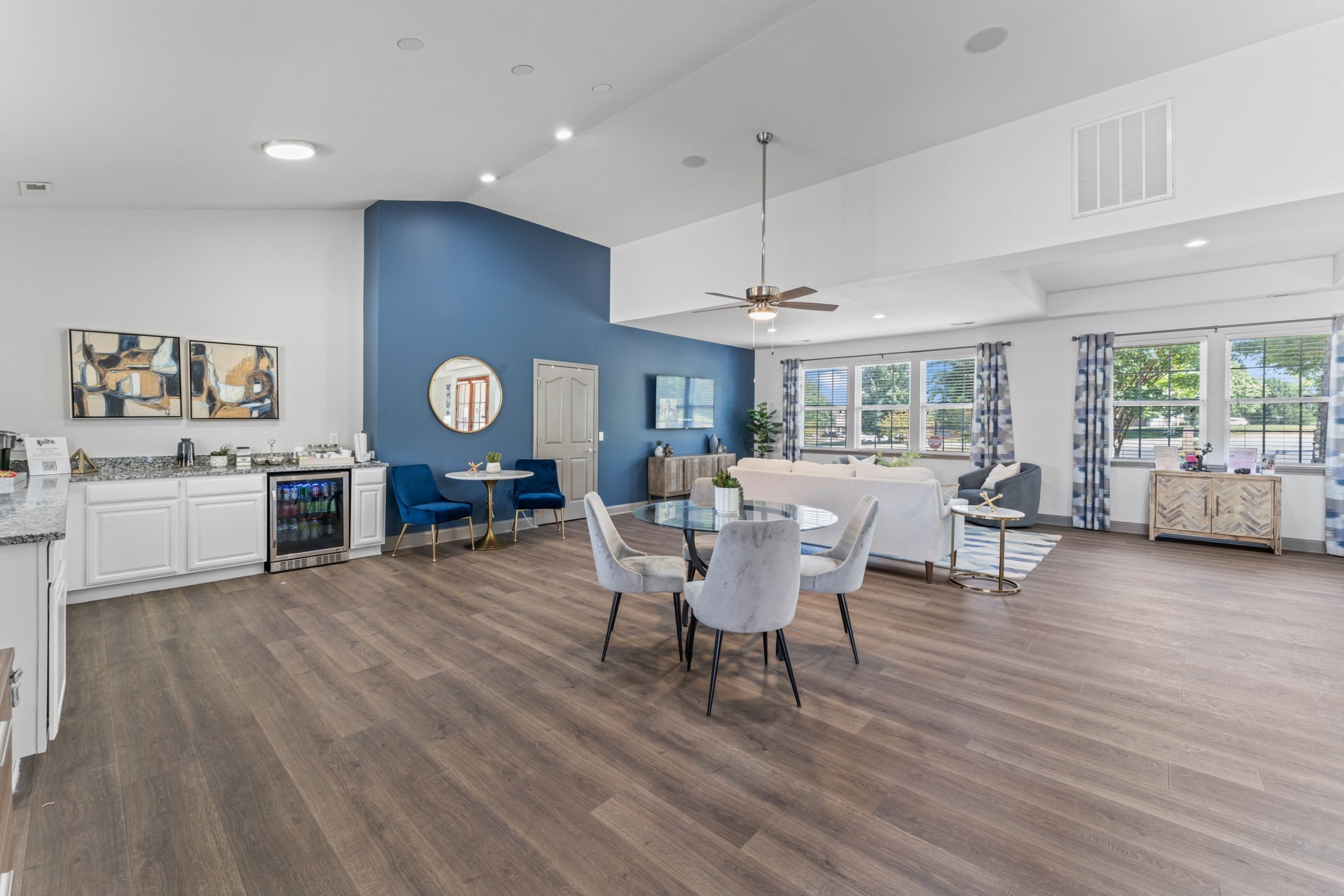 1052 Pinehurst Dr