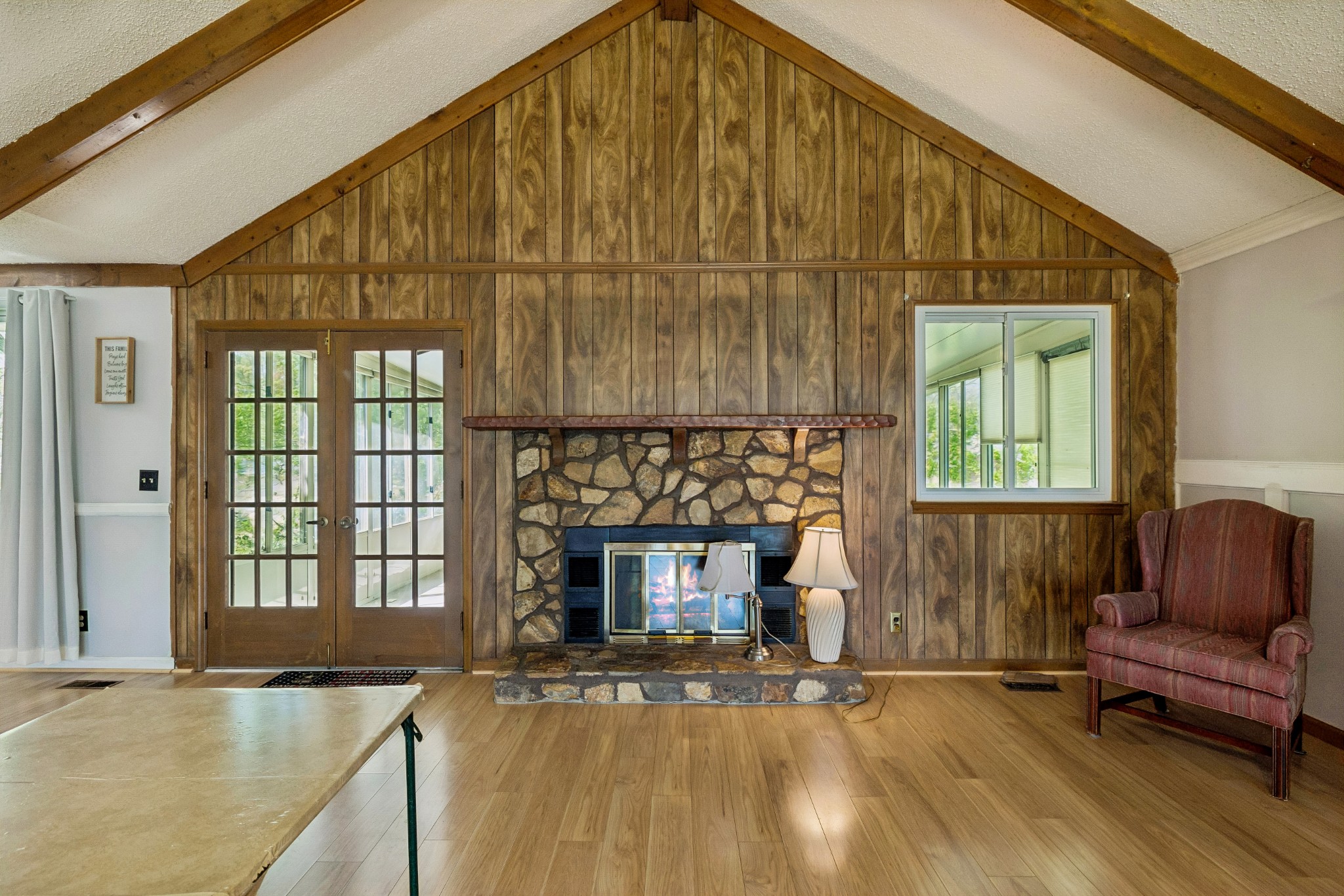 505 Foothill Dr