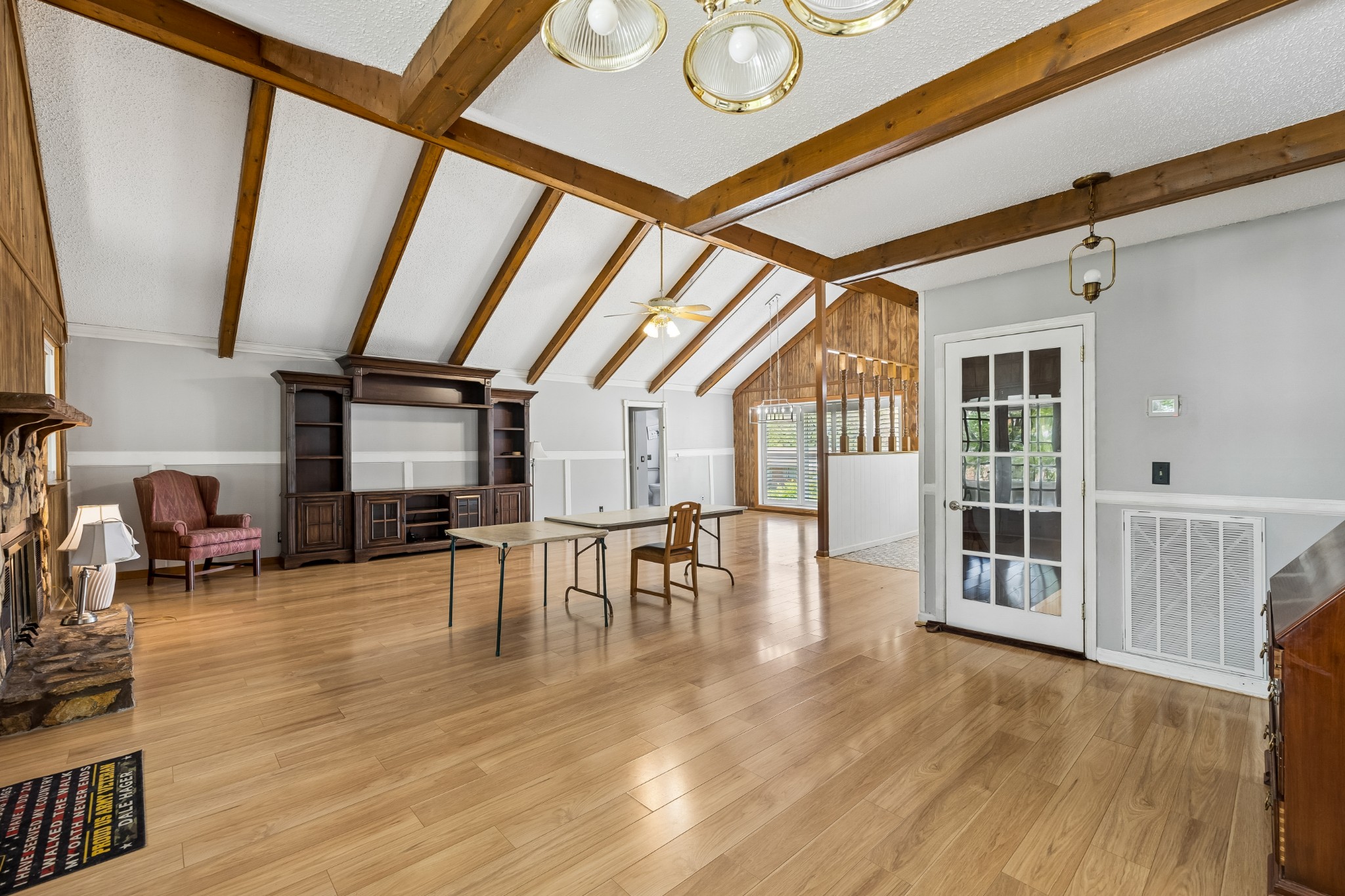 505 Foothill Dr