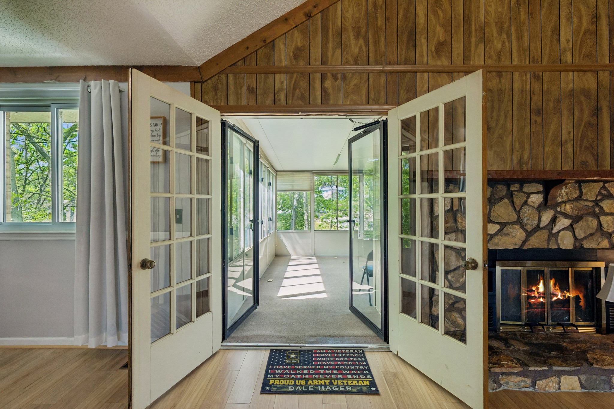 505 Foothill Dr
