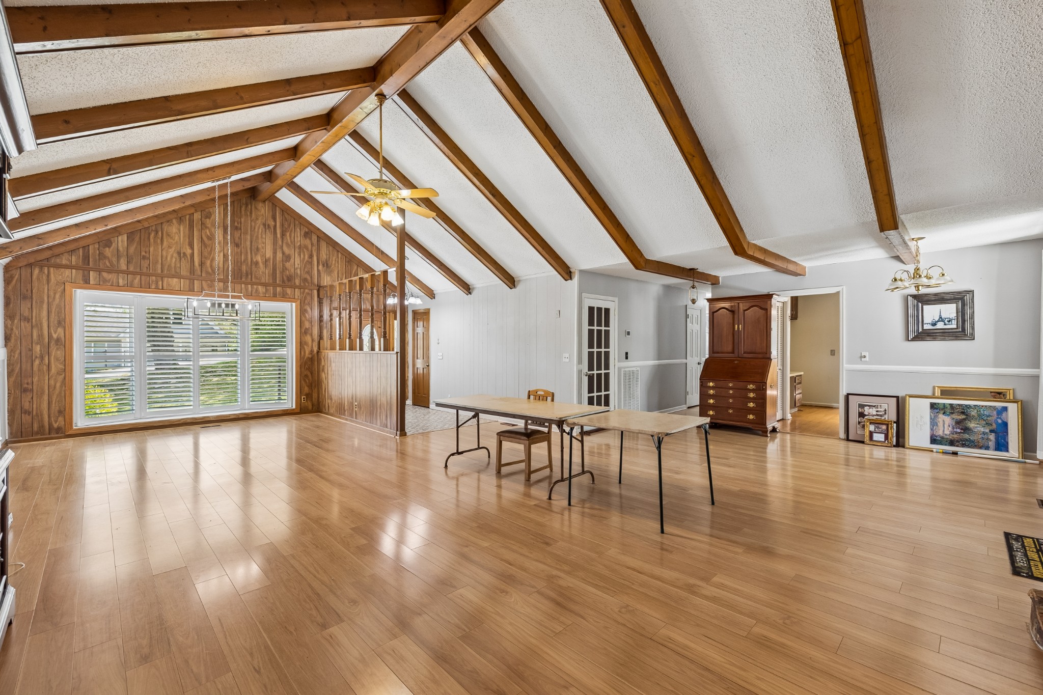 505 Foothill Dr