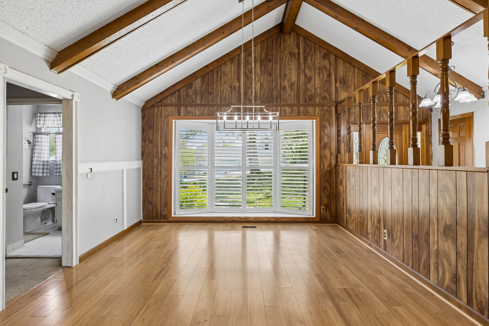 505 Foothill Dr