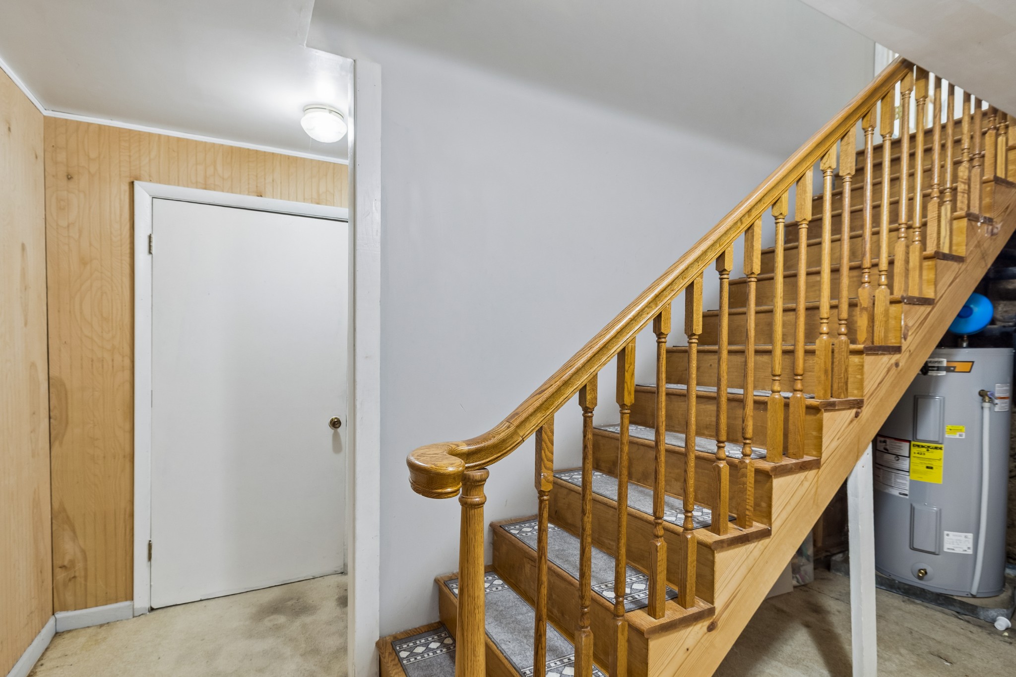 505 Foothill Dr