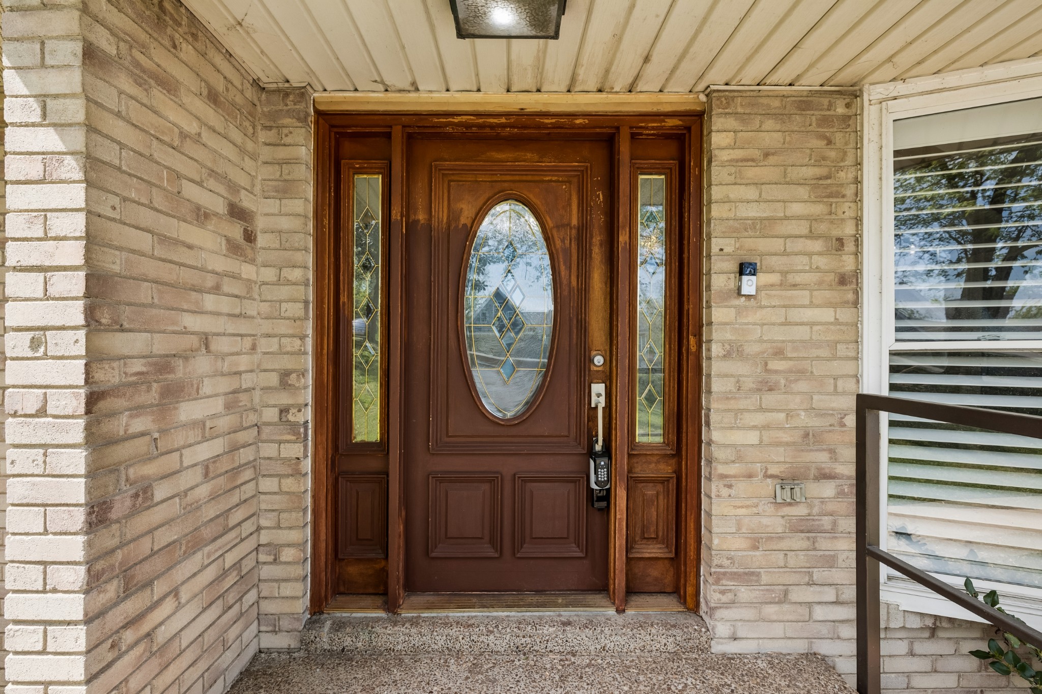 505 Foothill Dr