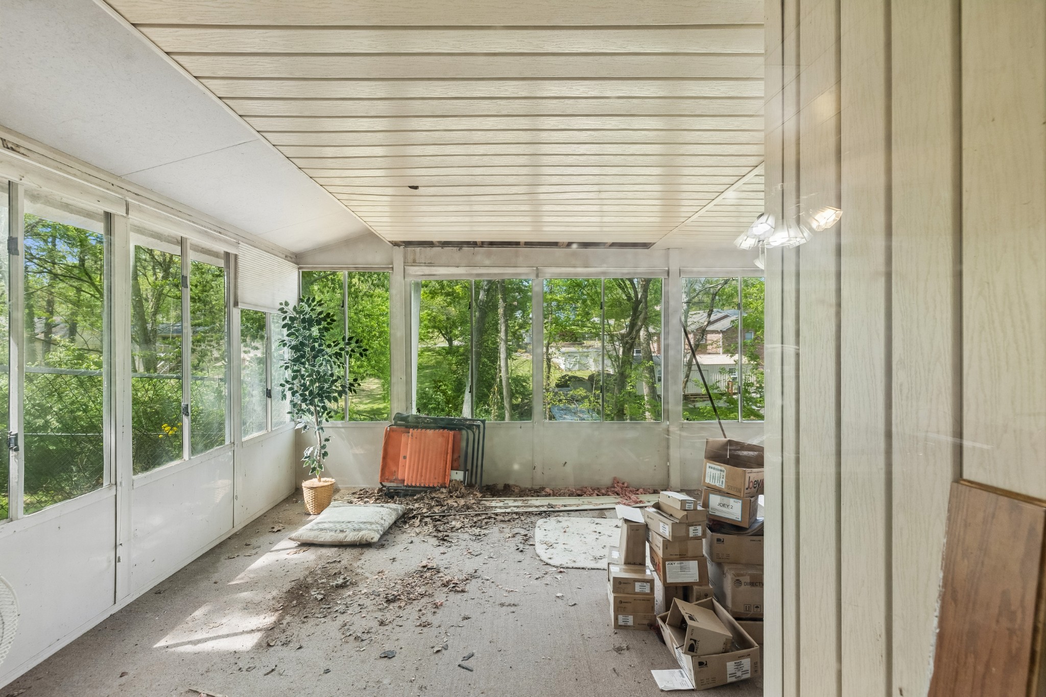 505 Foothill Dr