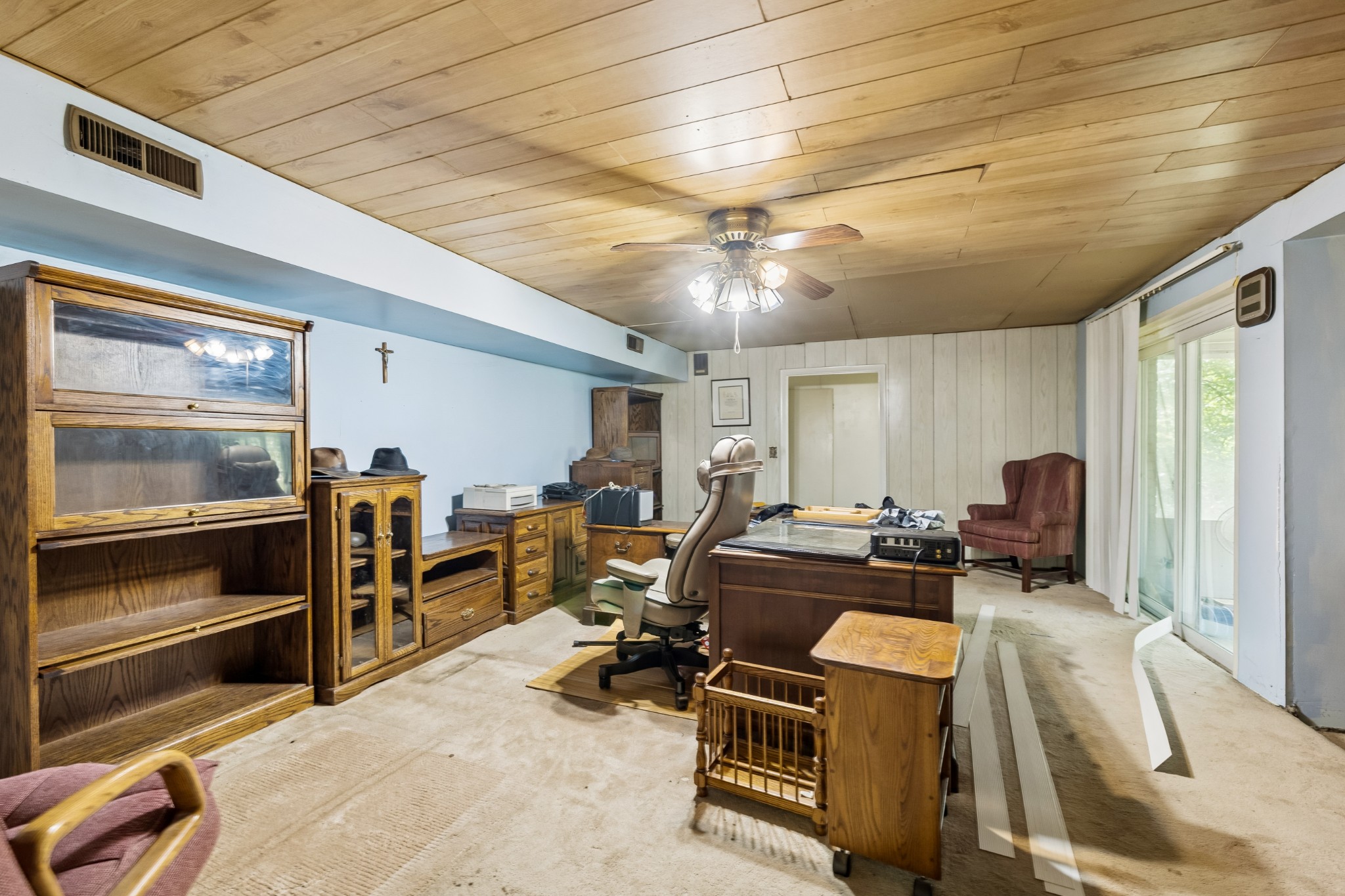 505 Foothill Dr