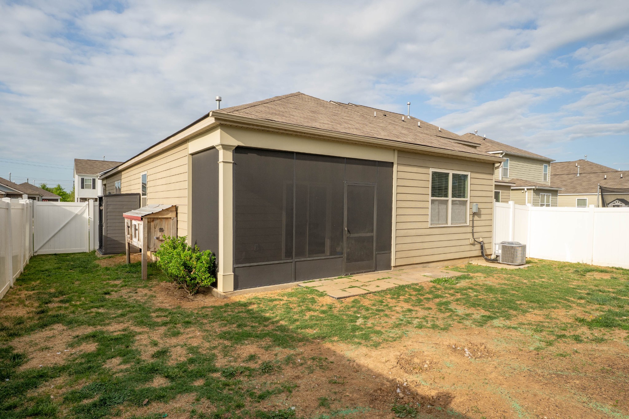 8019 Craighead Dr