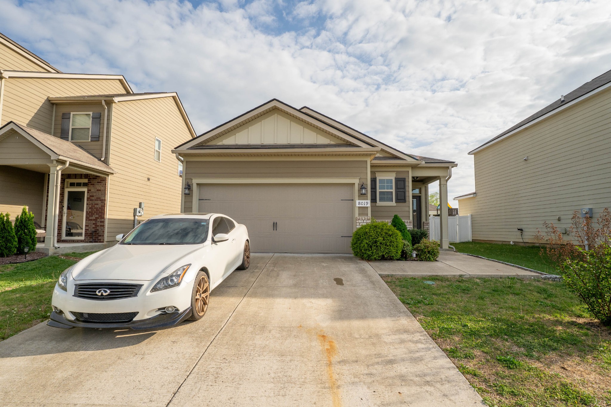 8019 Craighead Dr