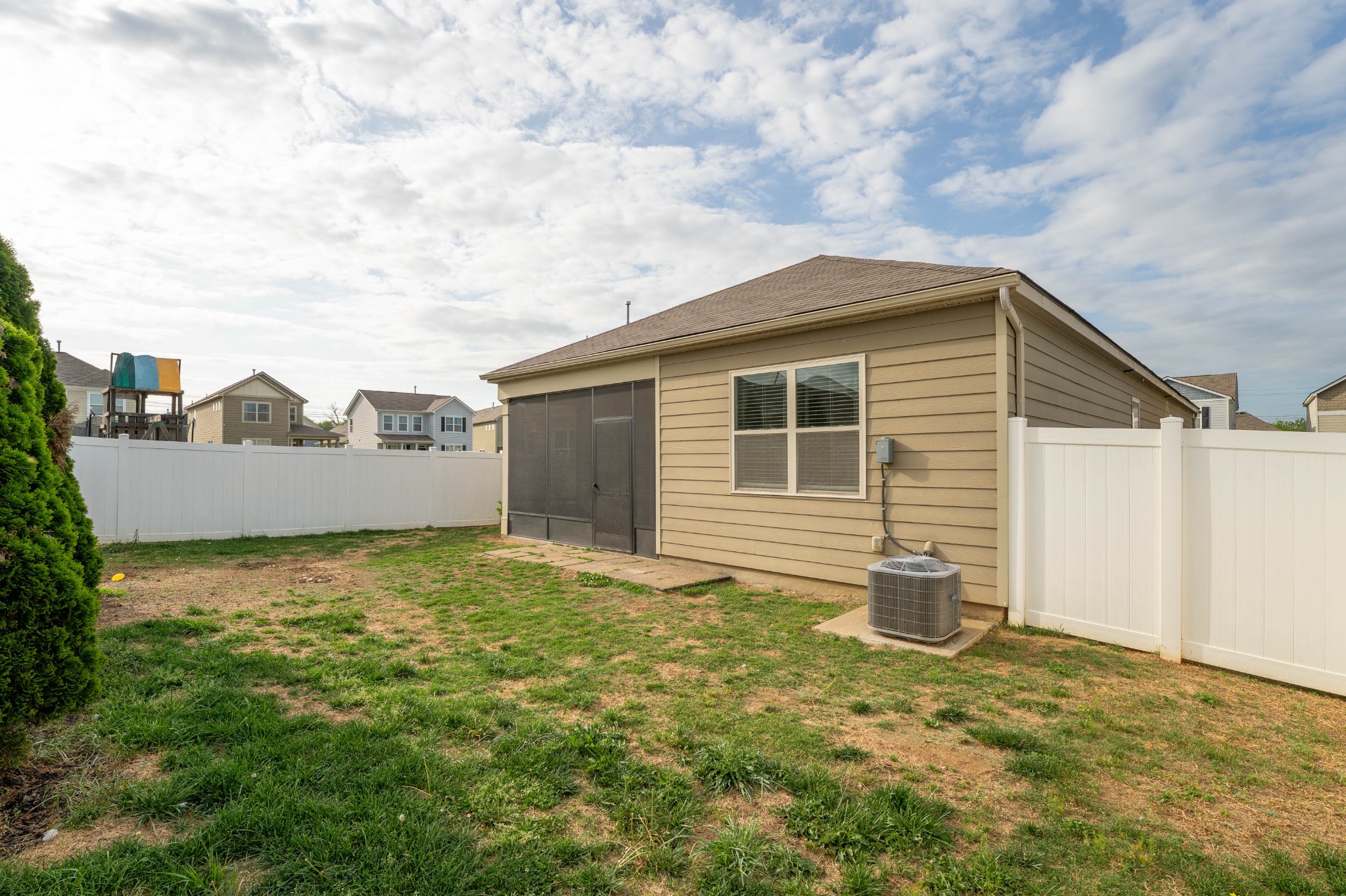 8019 Craighead Dr
