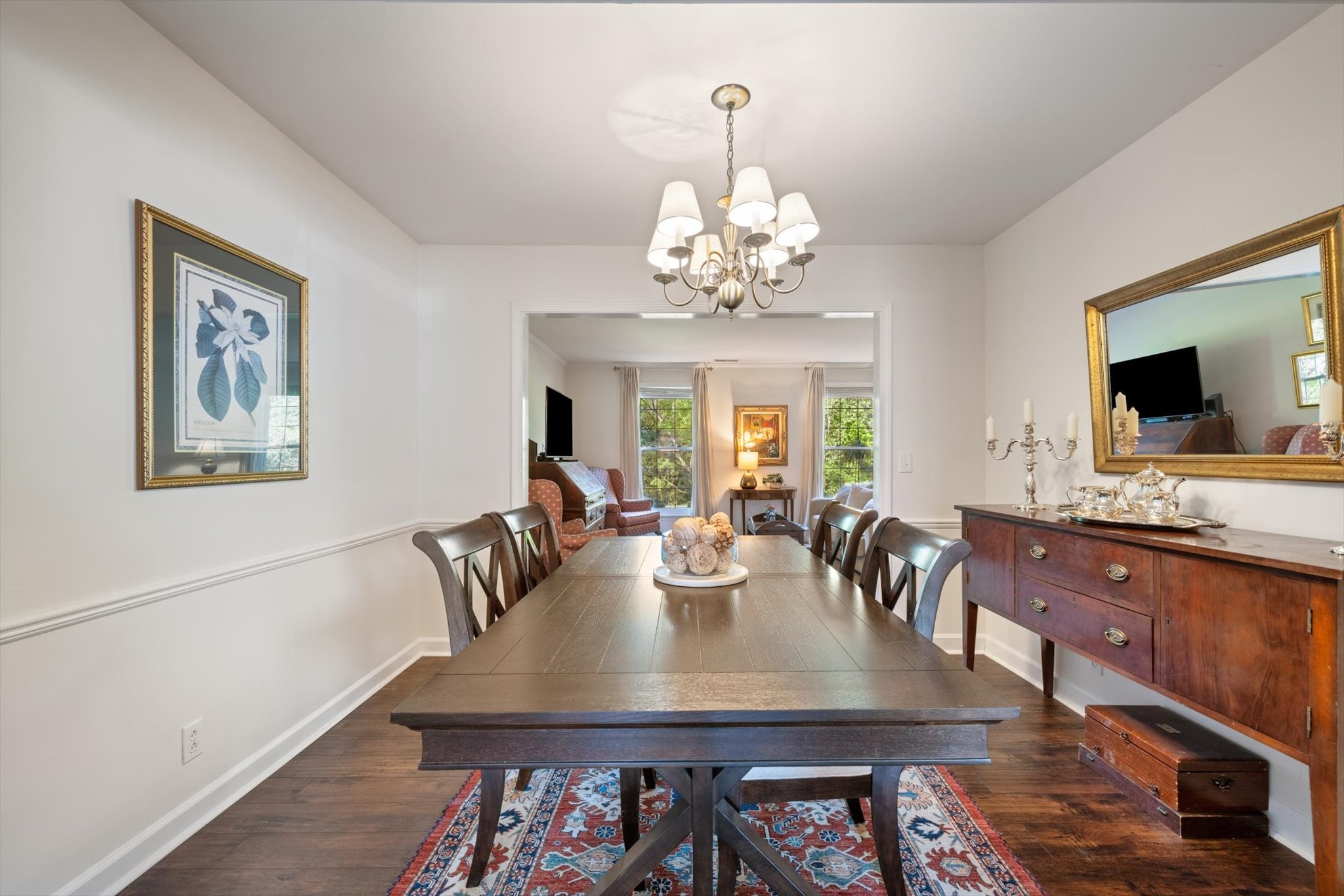 218 Boxwood Dr