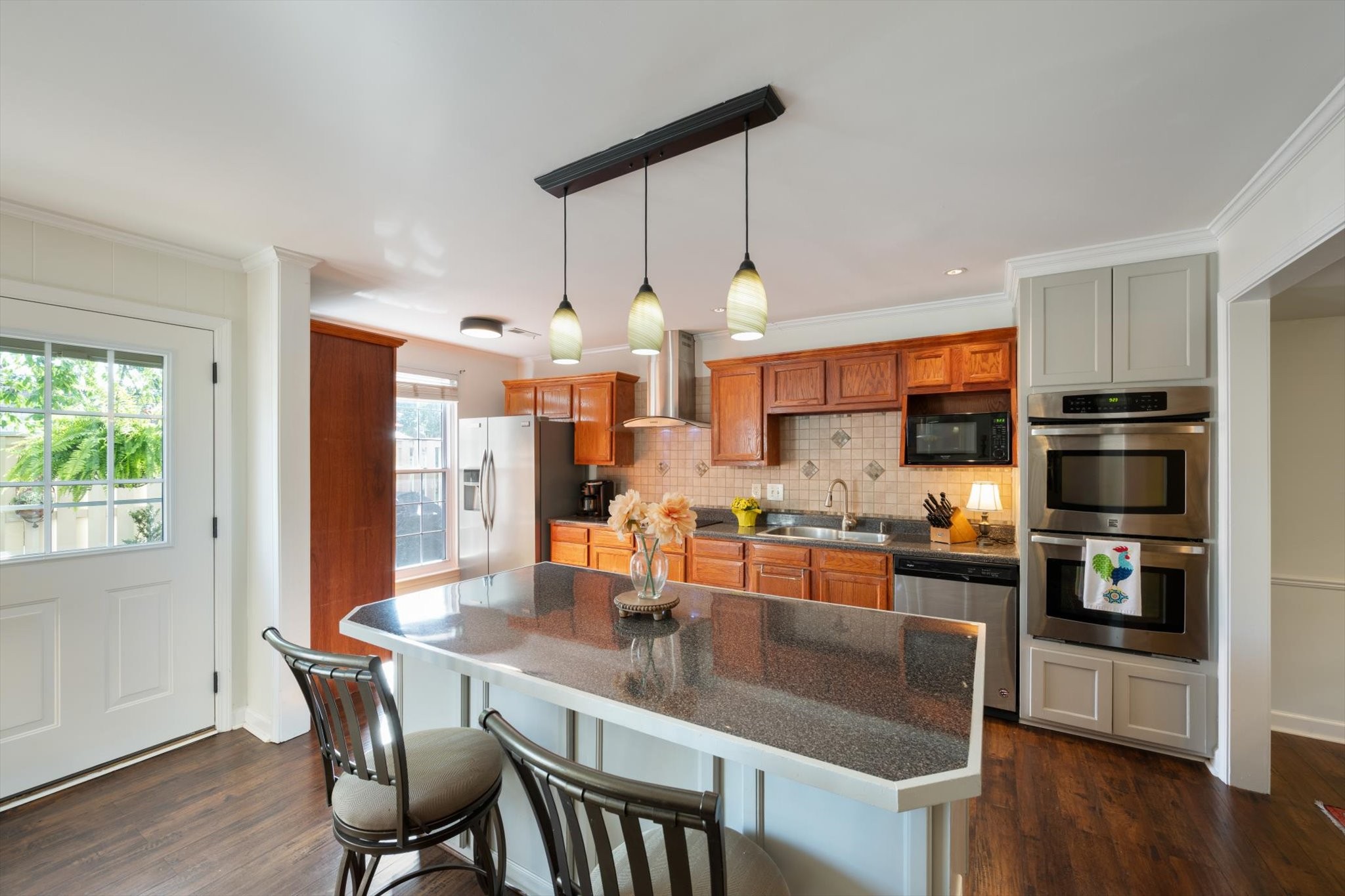 218 Boxwood Dr