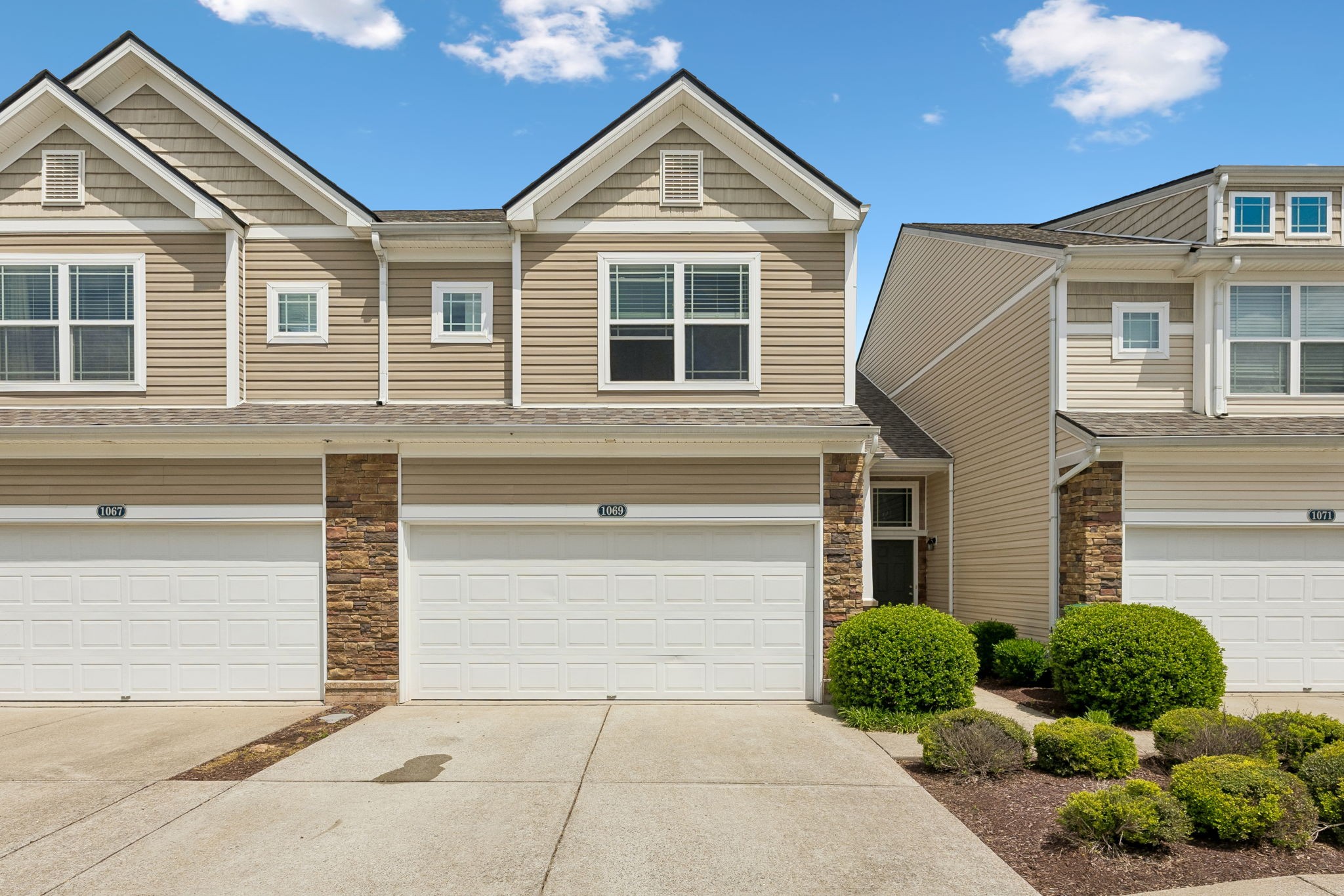 1069 Somerset Springs Dr