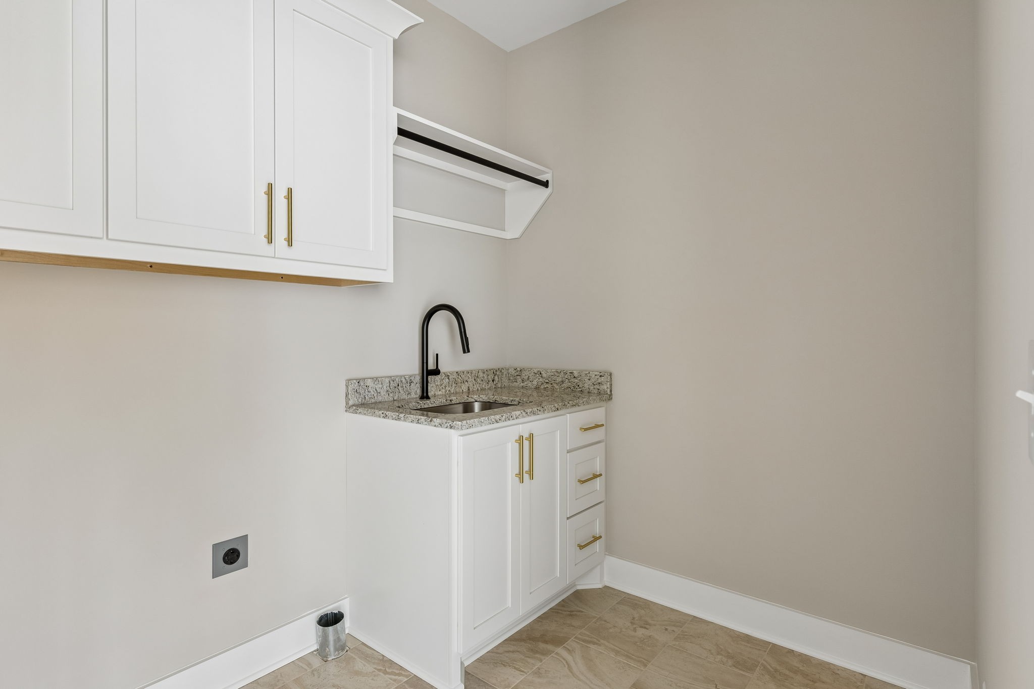 1717 Rhonda Dr