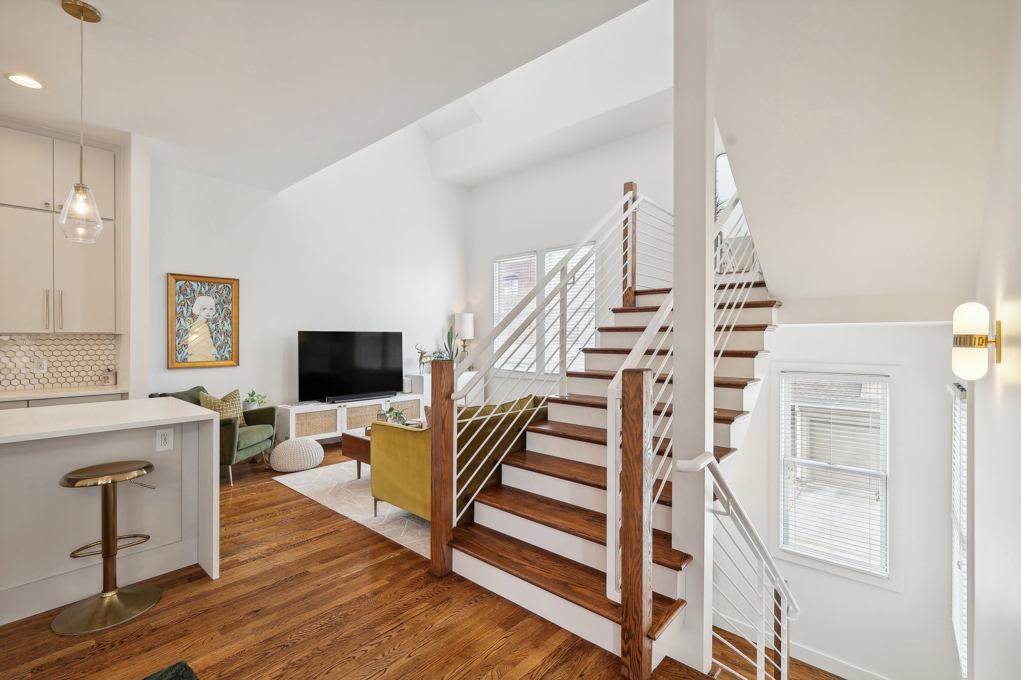 395 Monroe St
