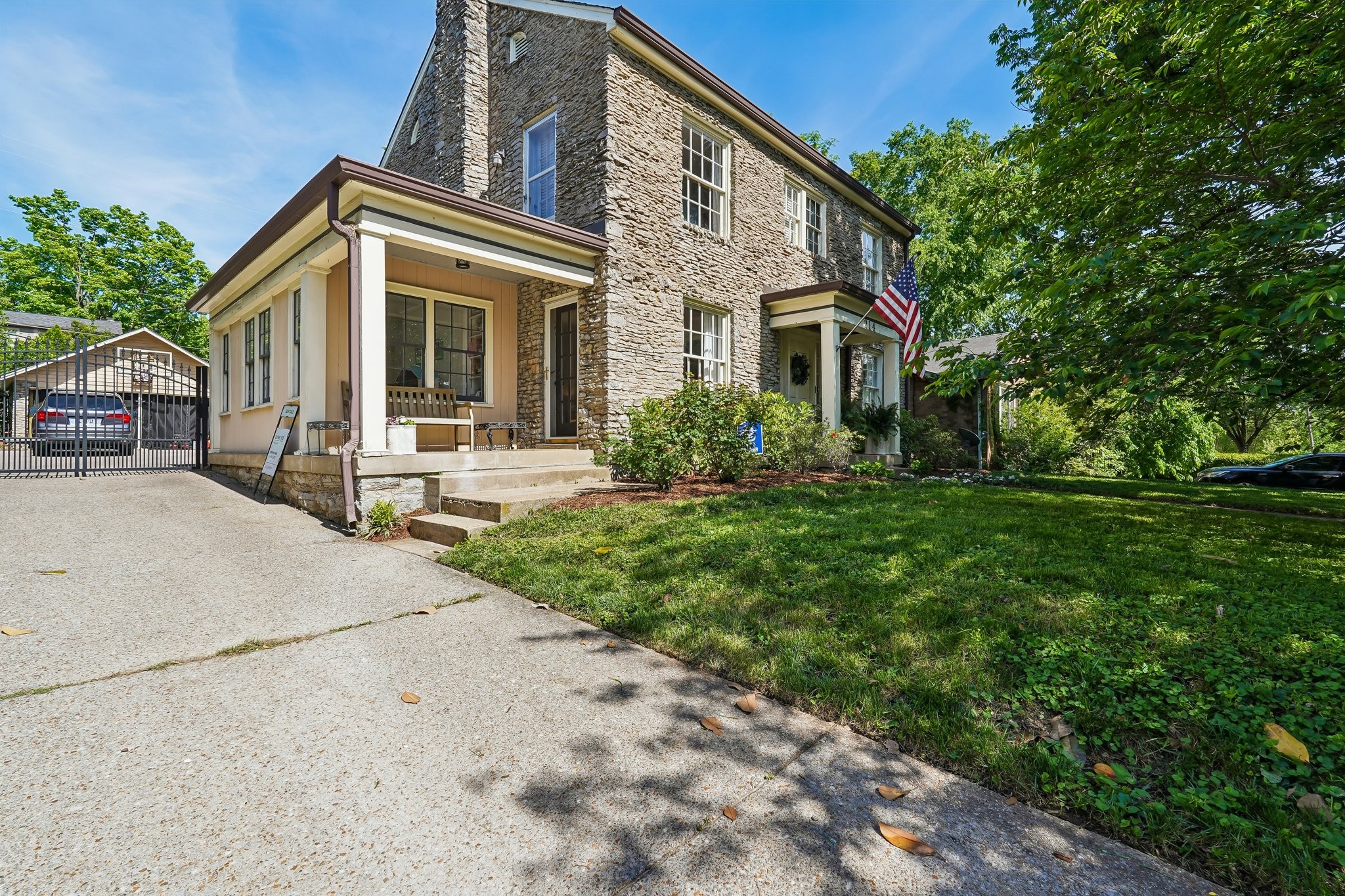 214 Cherokee Rd