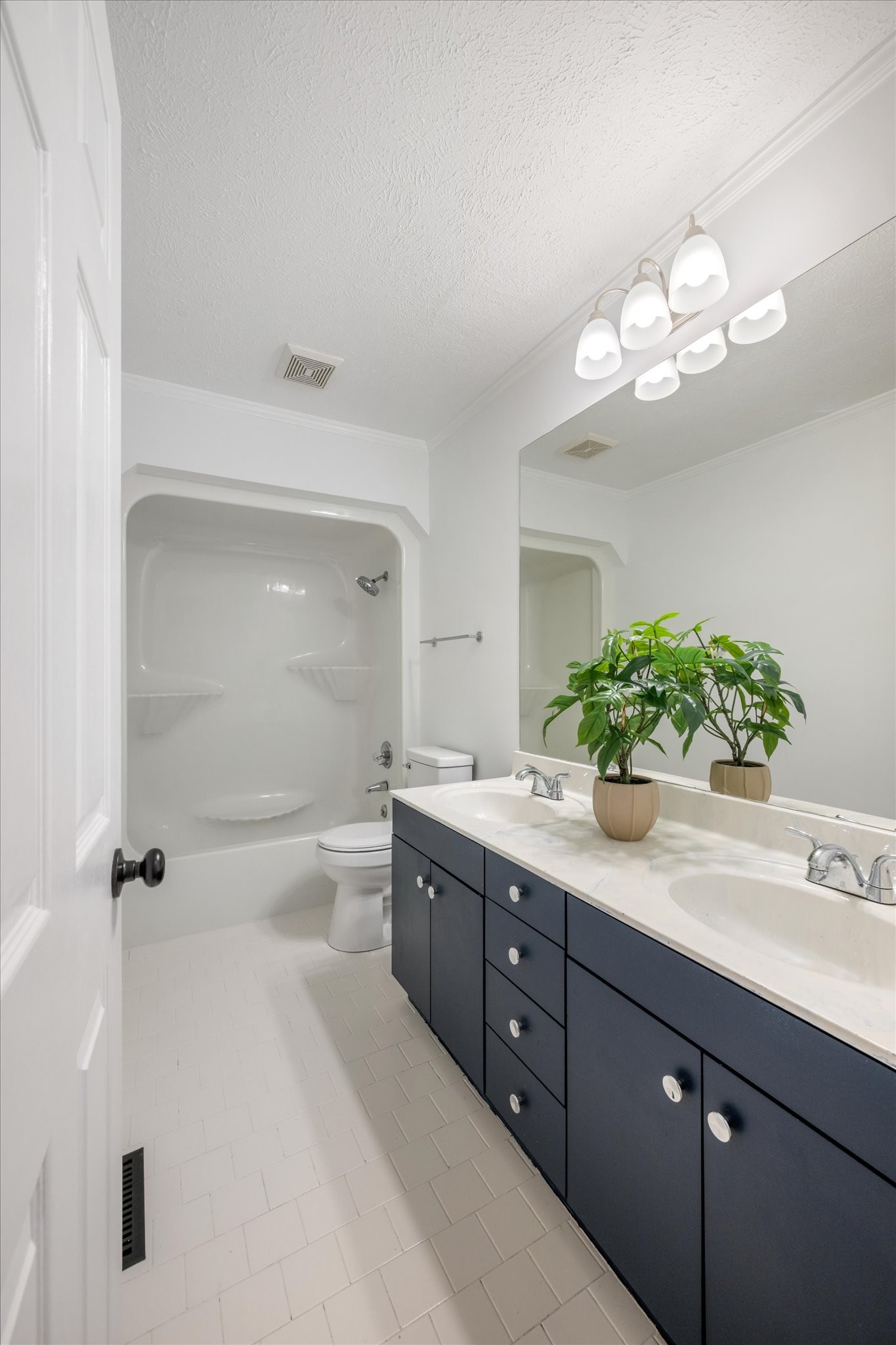2116 Stonebrook Dr