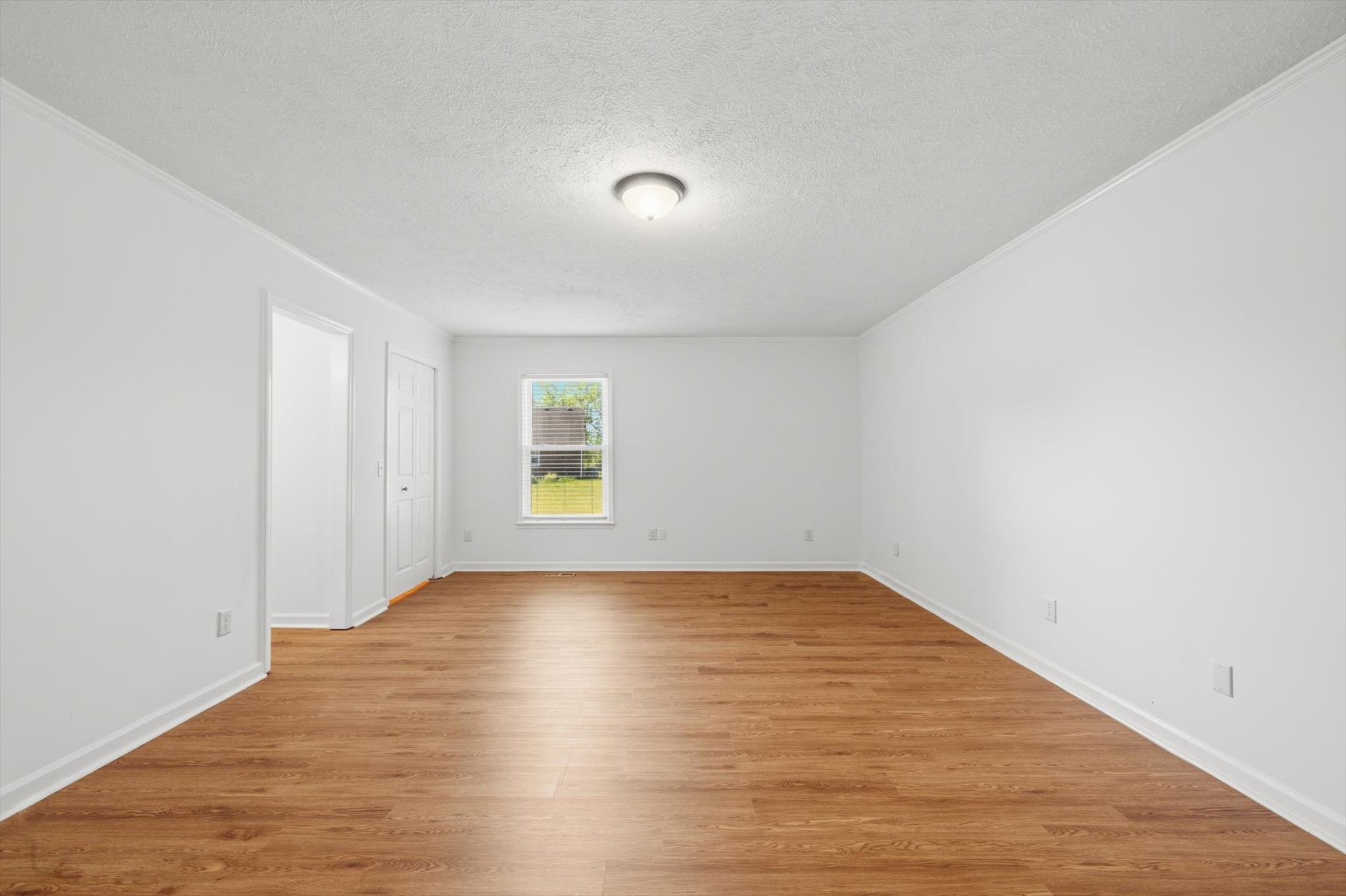 2116 Stonebrook Dr