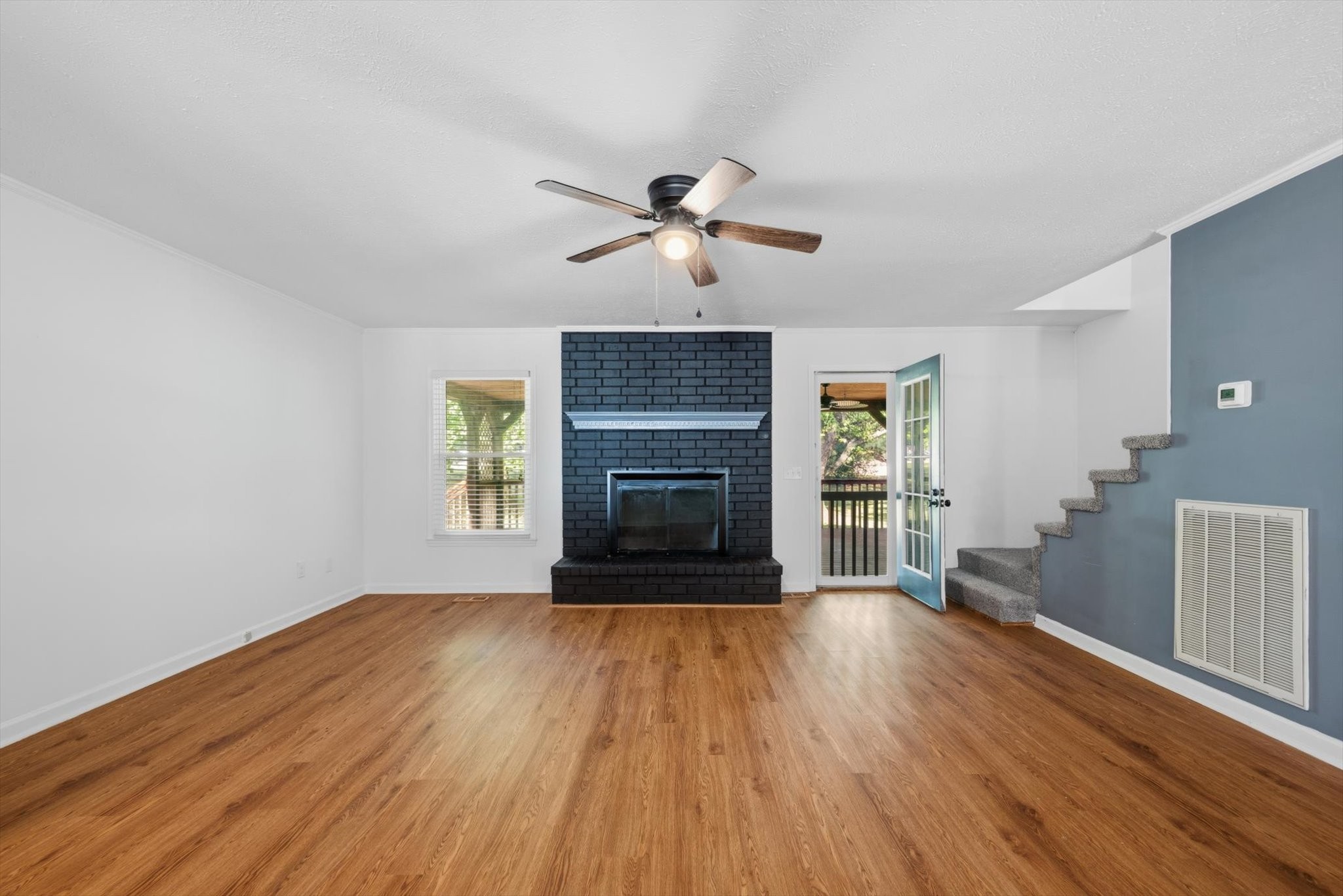 2116 Stonebrook Dr