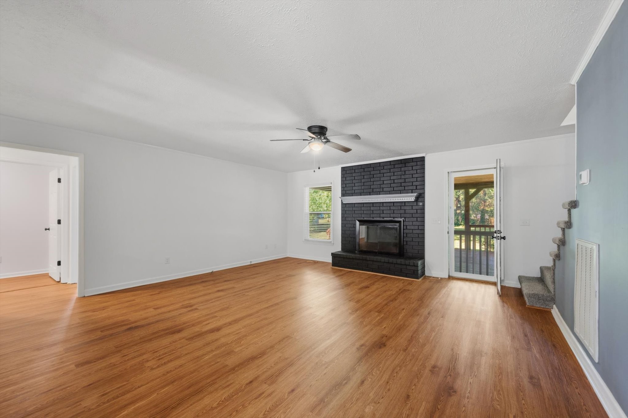 2116 Stonebrook Dr