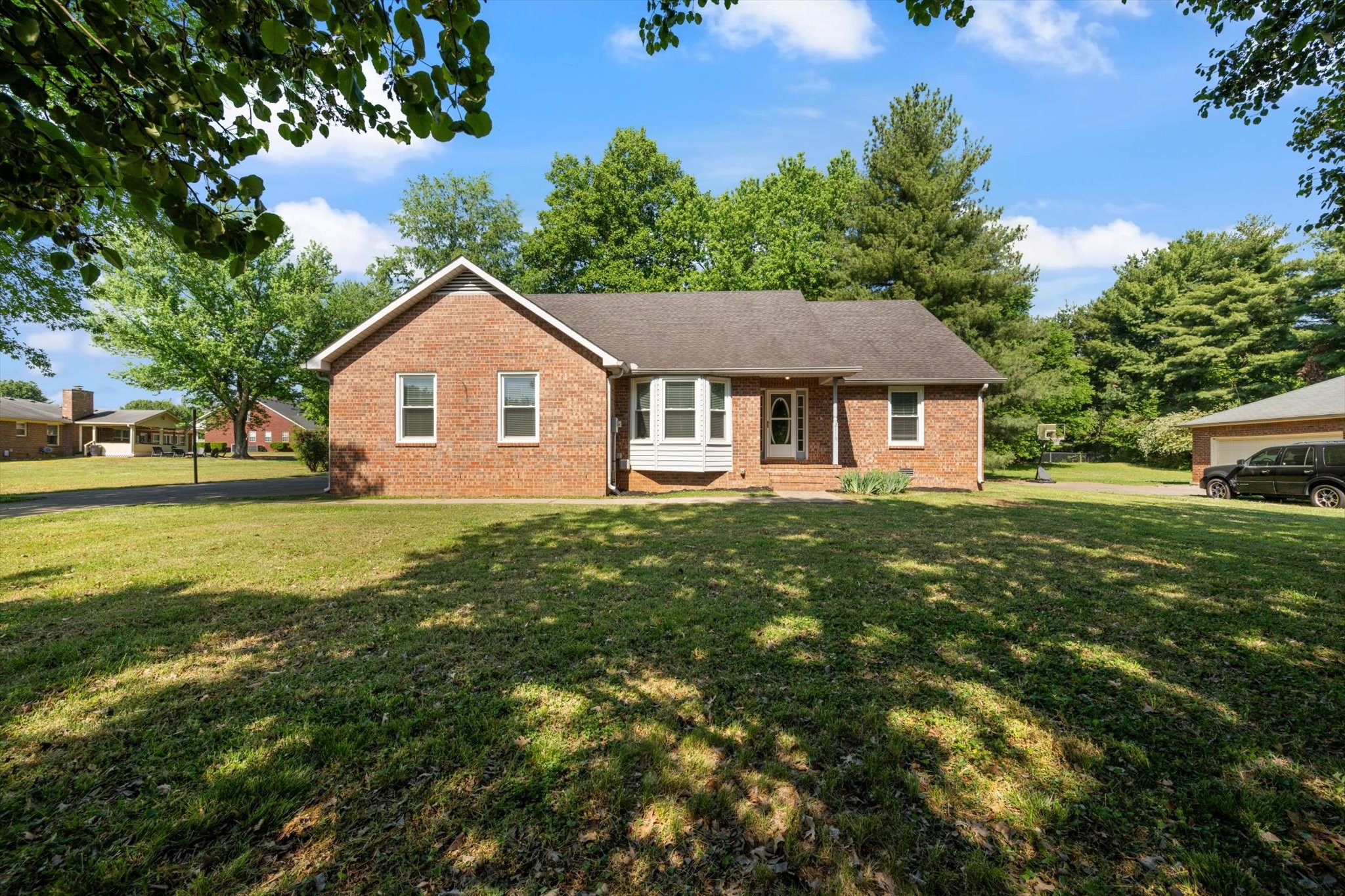 2116 Stonebrook Dr