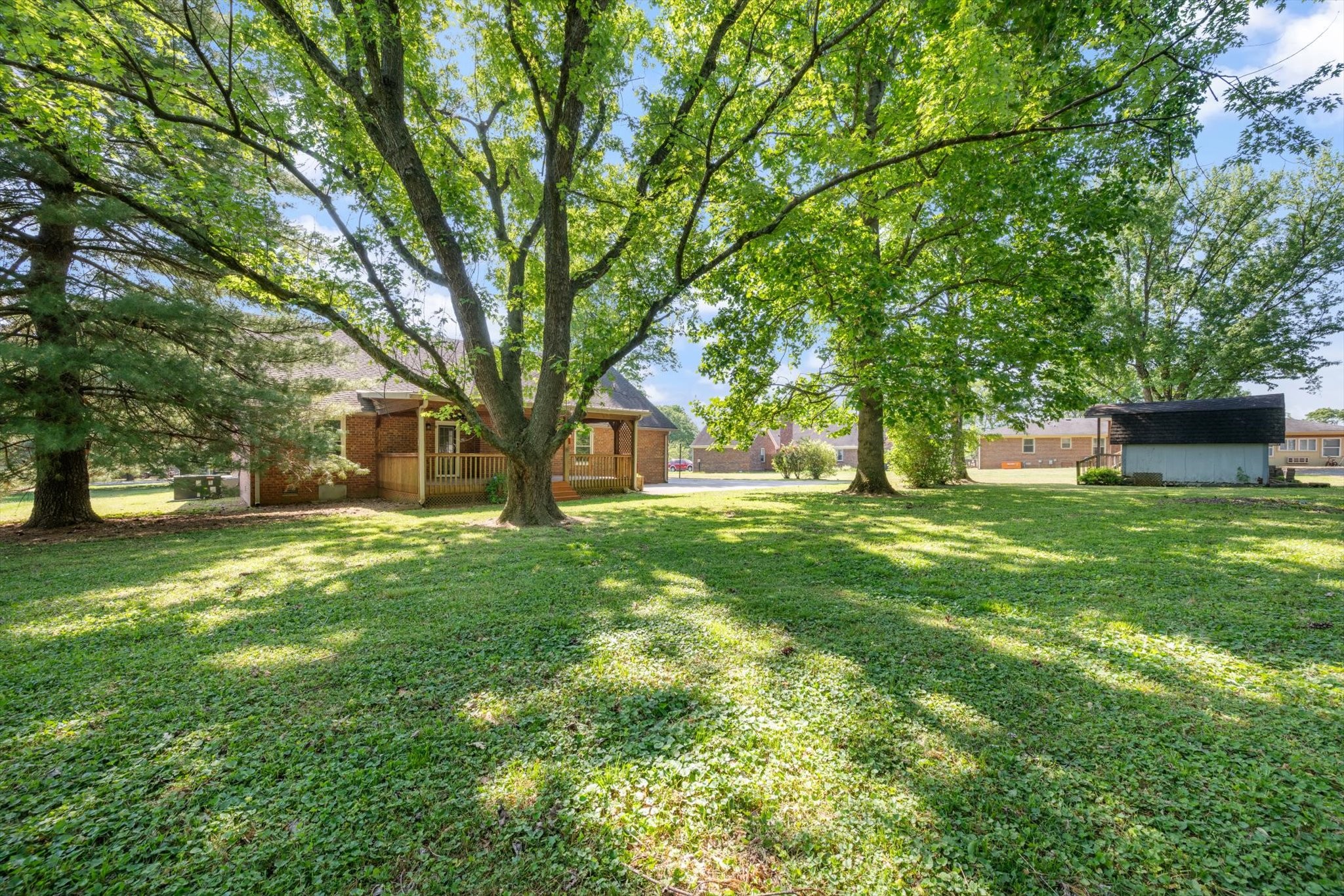 2116 Stonebrook Dr