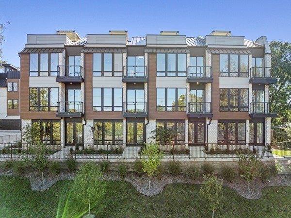 106 Grizzard Ave Unit: 1
