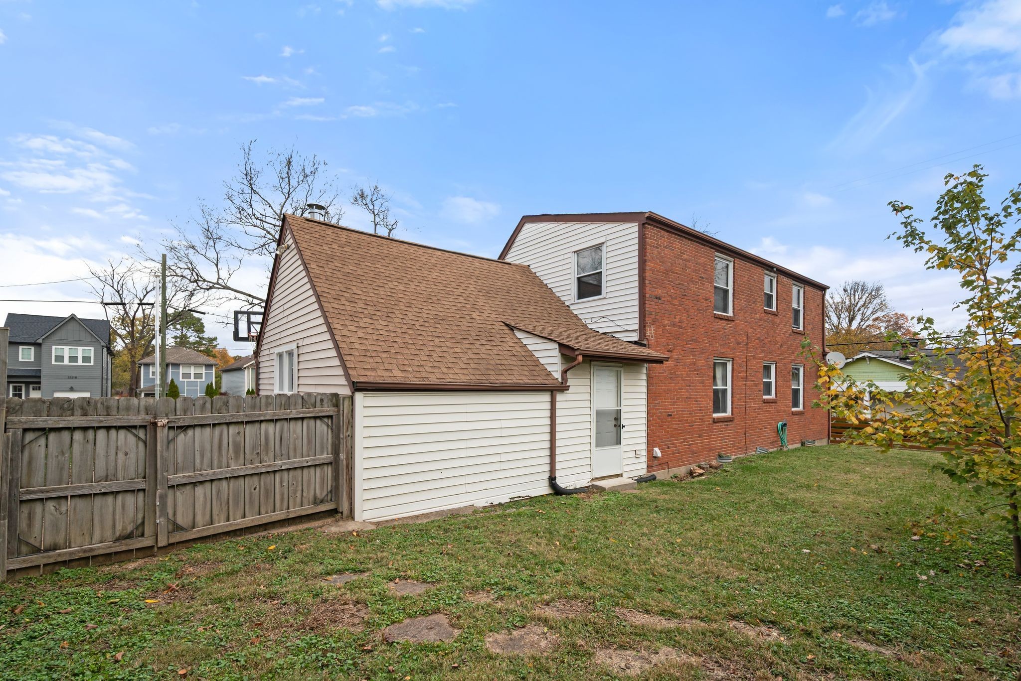 2232 Carter Ave