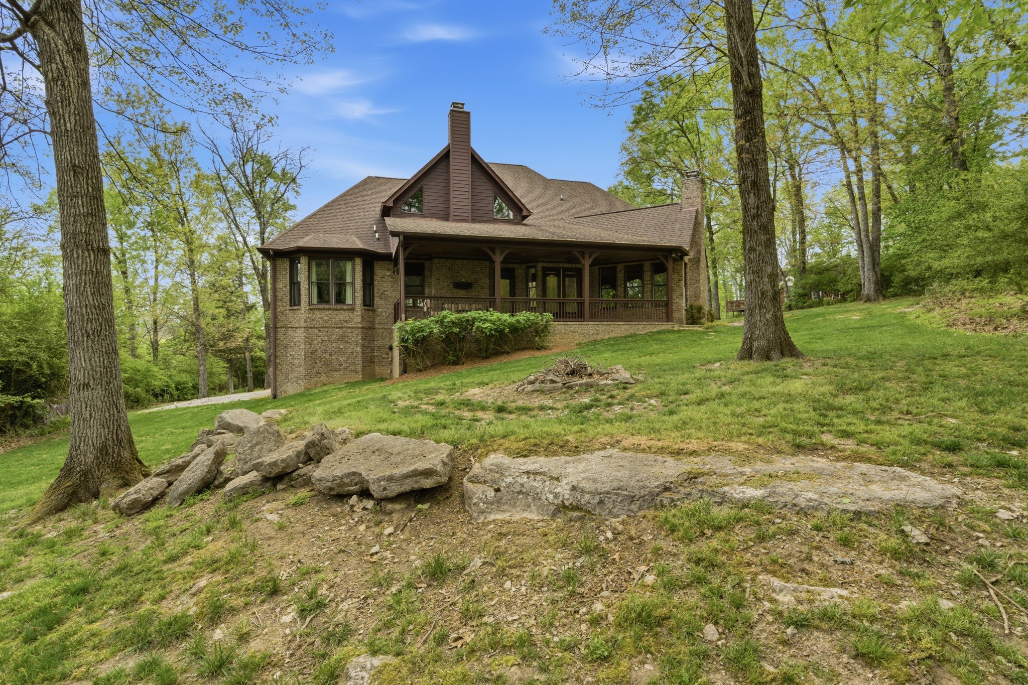 1024 Redmond Ct