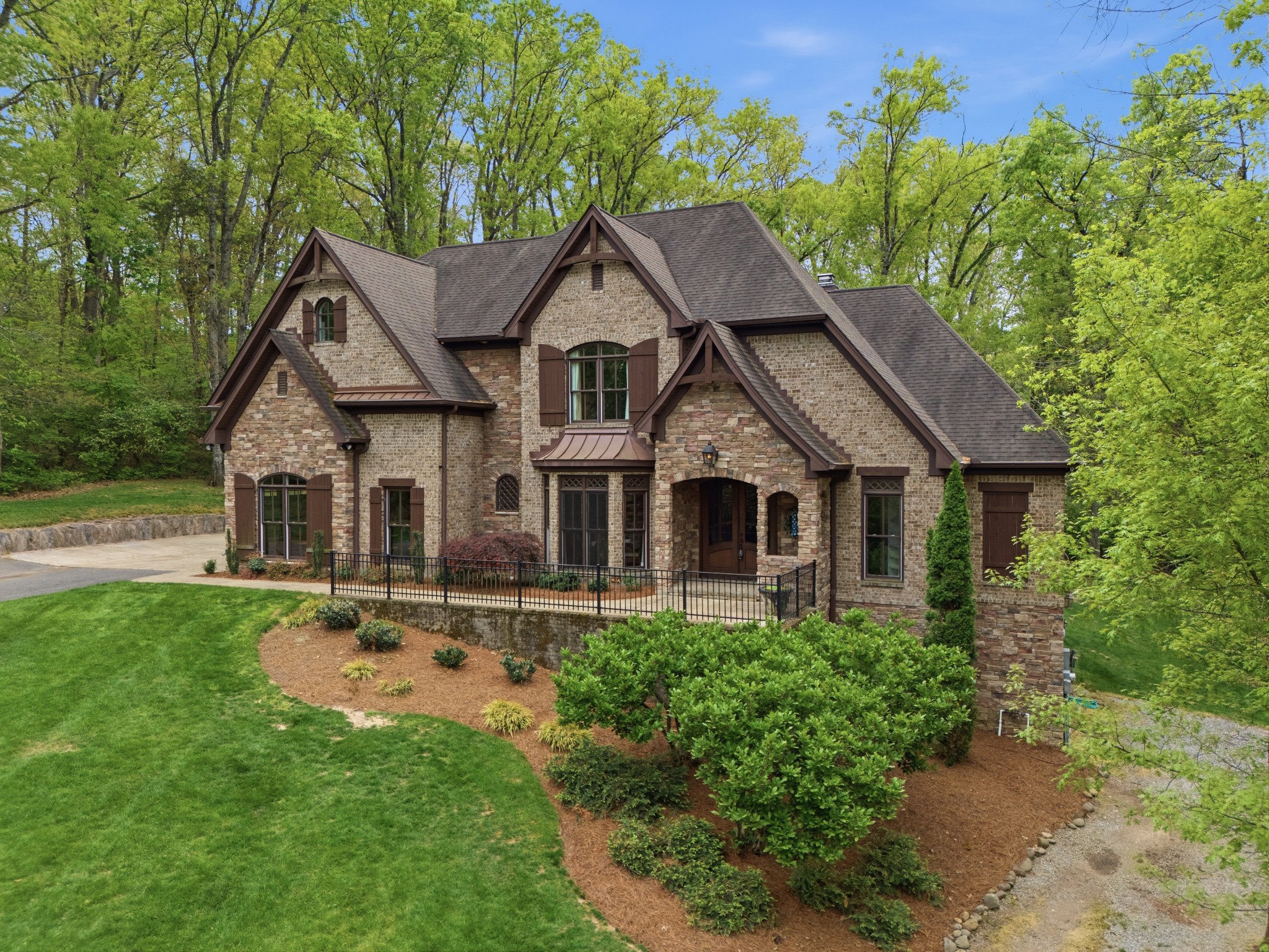 1024 Redmond Ct