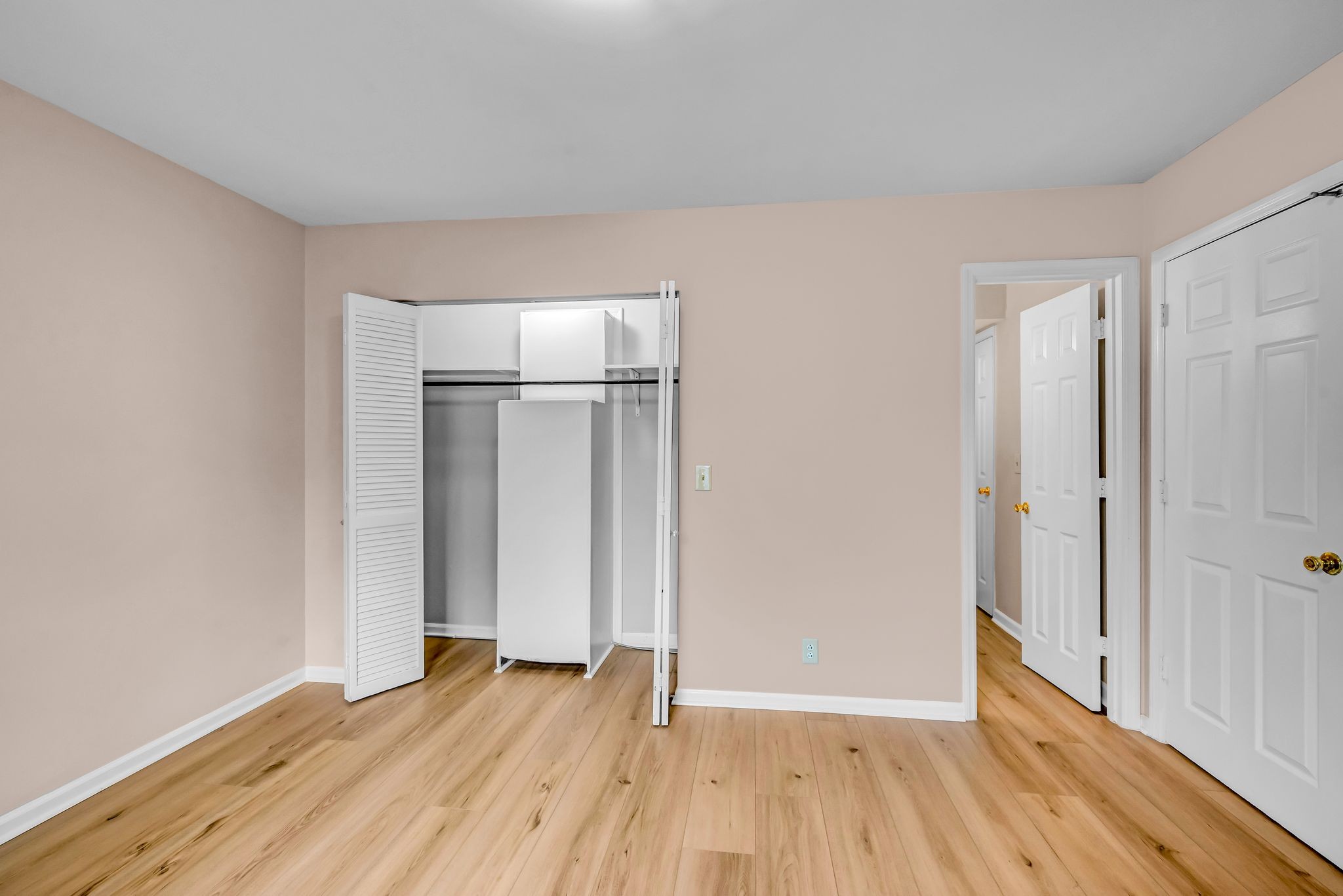 1129 W Main St Unit: 23