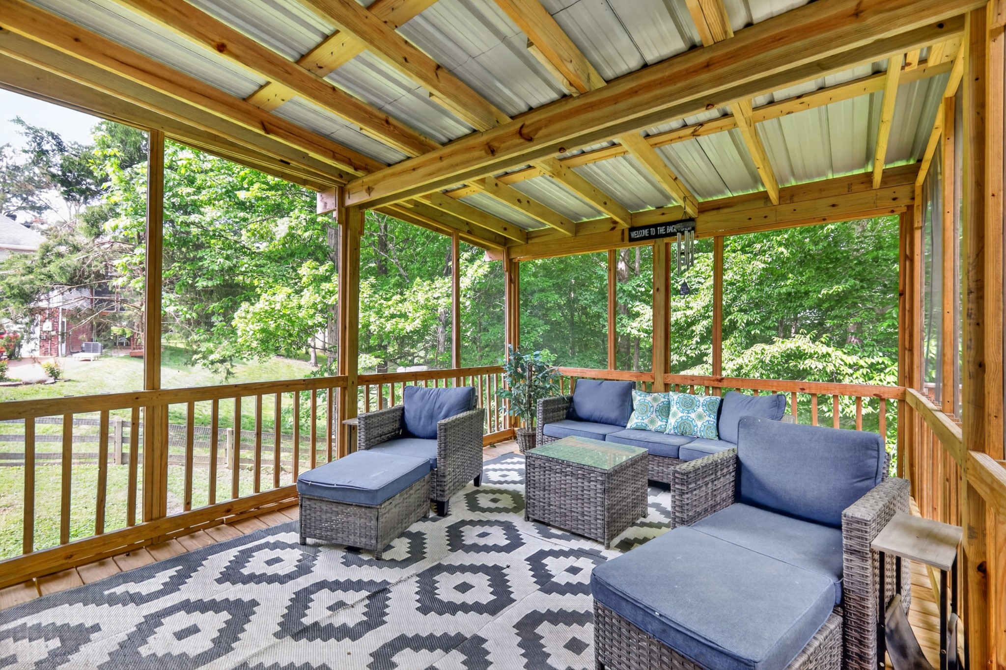 722 Lone Oak Dr