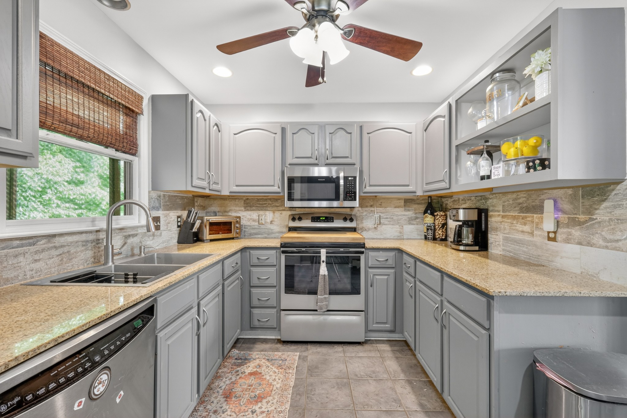 722 Lone Oak Dr