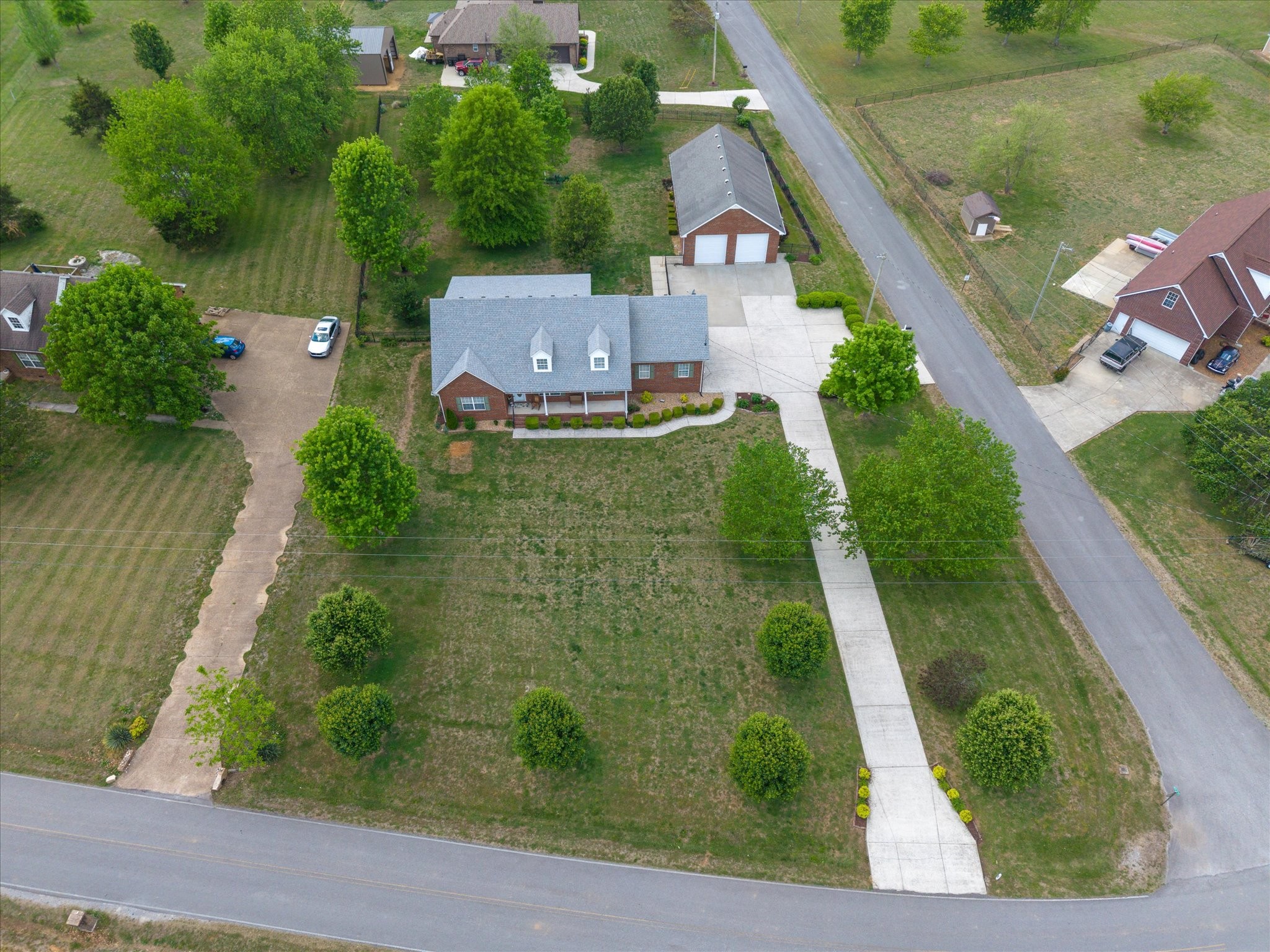 637 Coopertown Rd