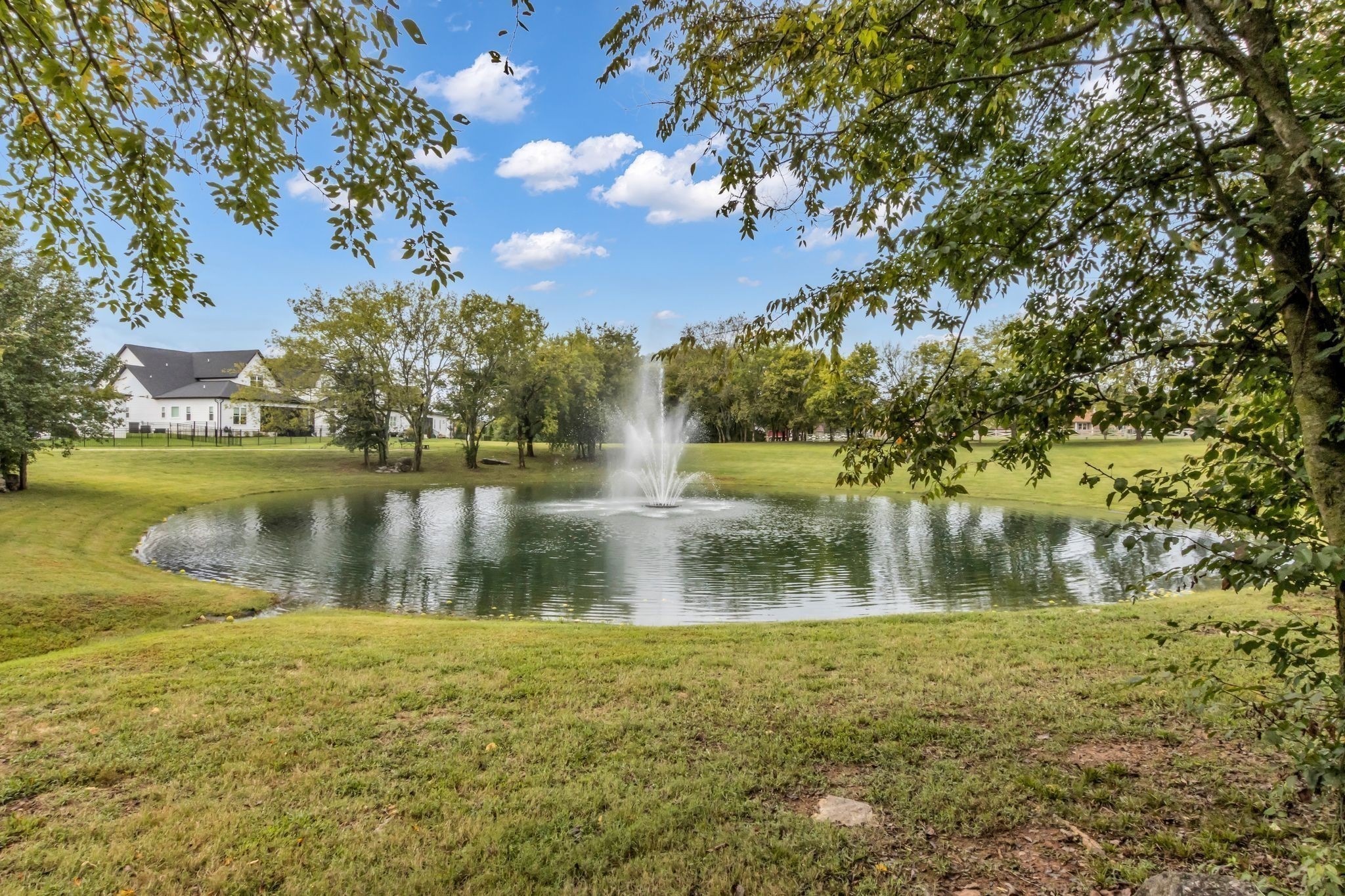 5733 Lennis Lane