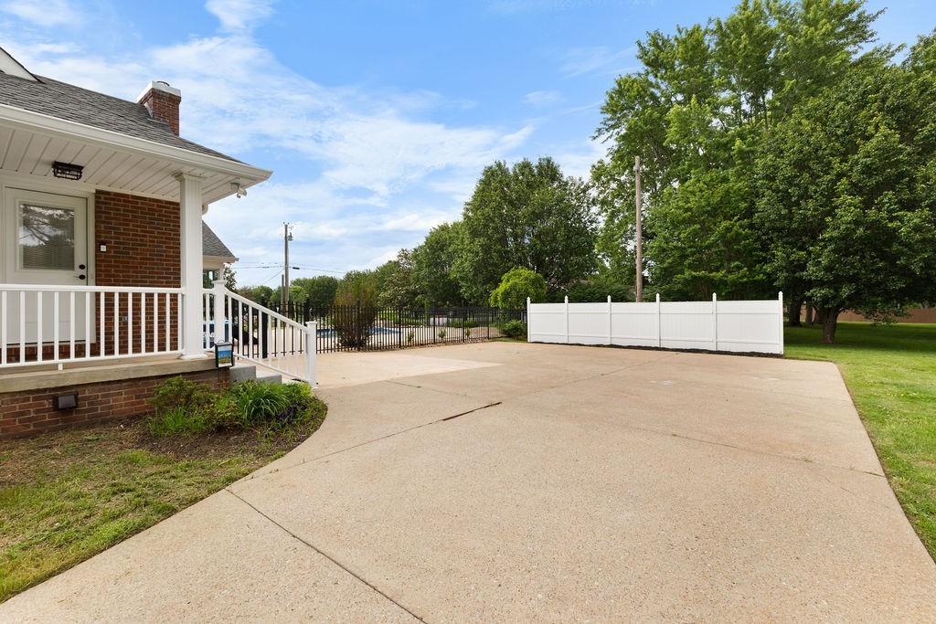 754 Veterans Pkwy