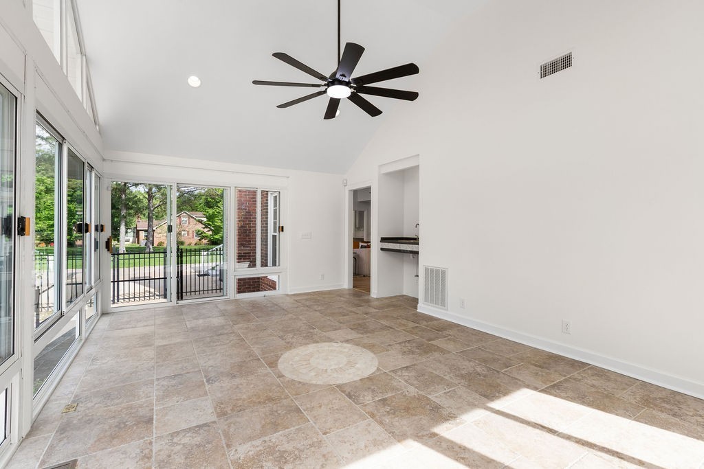 754 Veterans Pkwy
