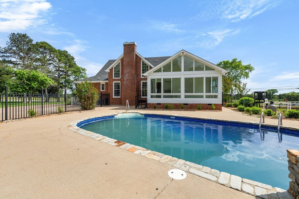 754 Veterans Pkwy