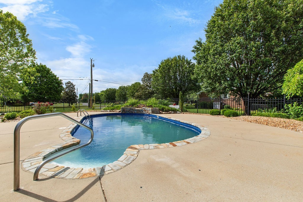 754 Veterans Pkwy