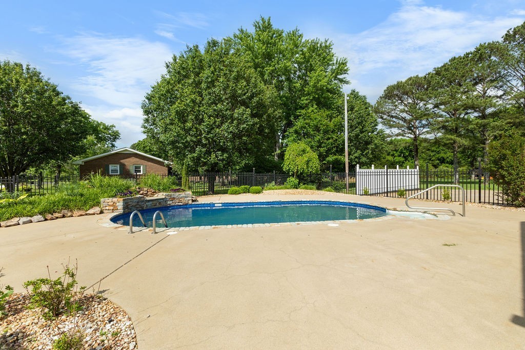 754 Veterans Pkwy