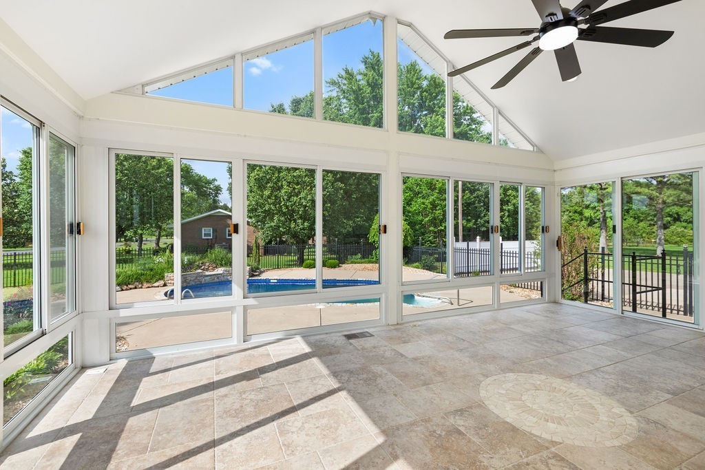 754 Veterans Pkwy