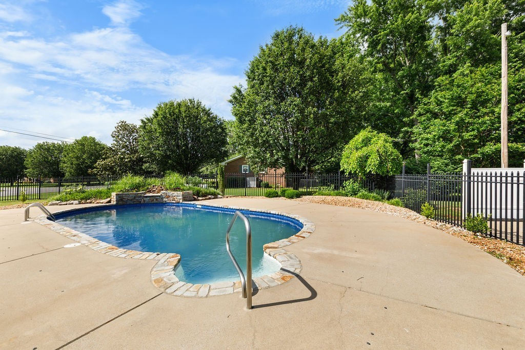 754 Veterans Pkwy