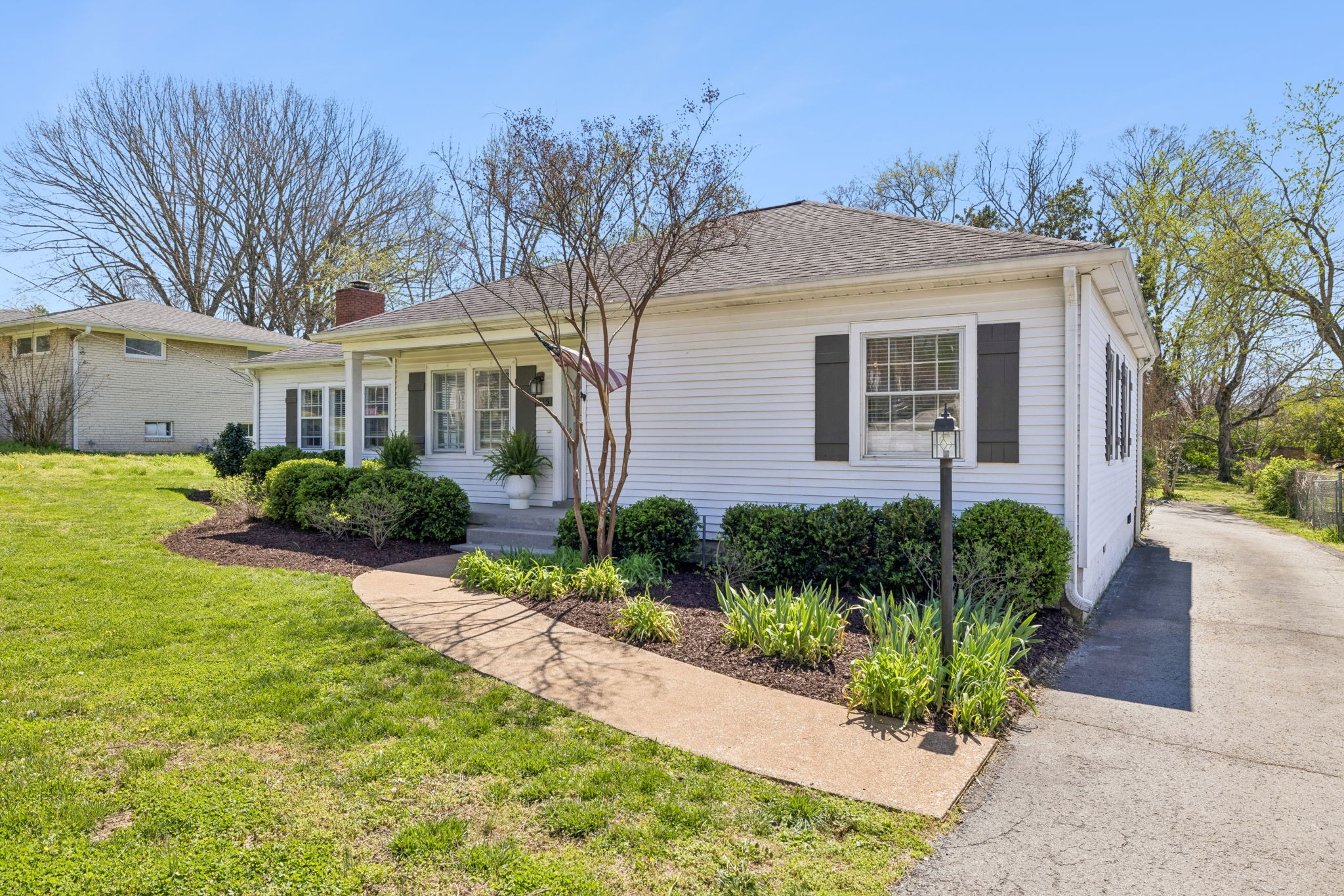 315 Battle Ave