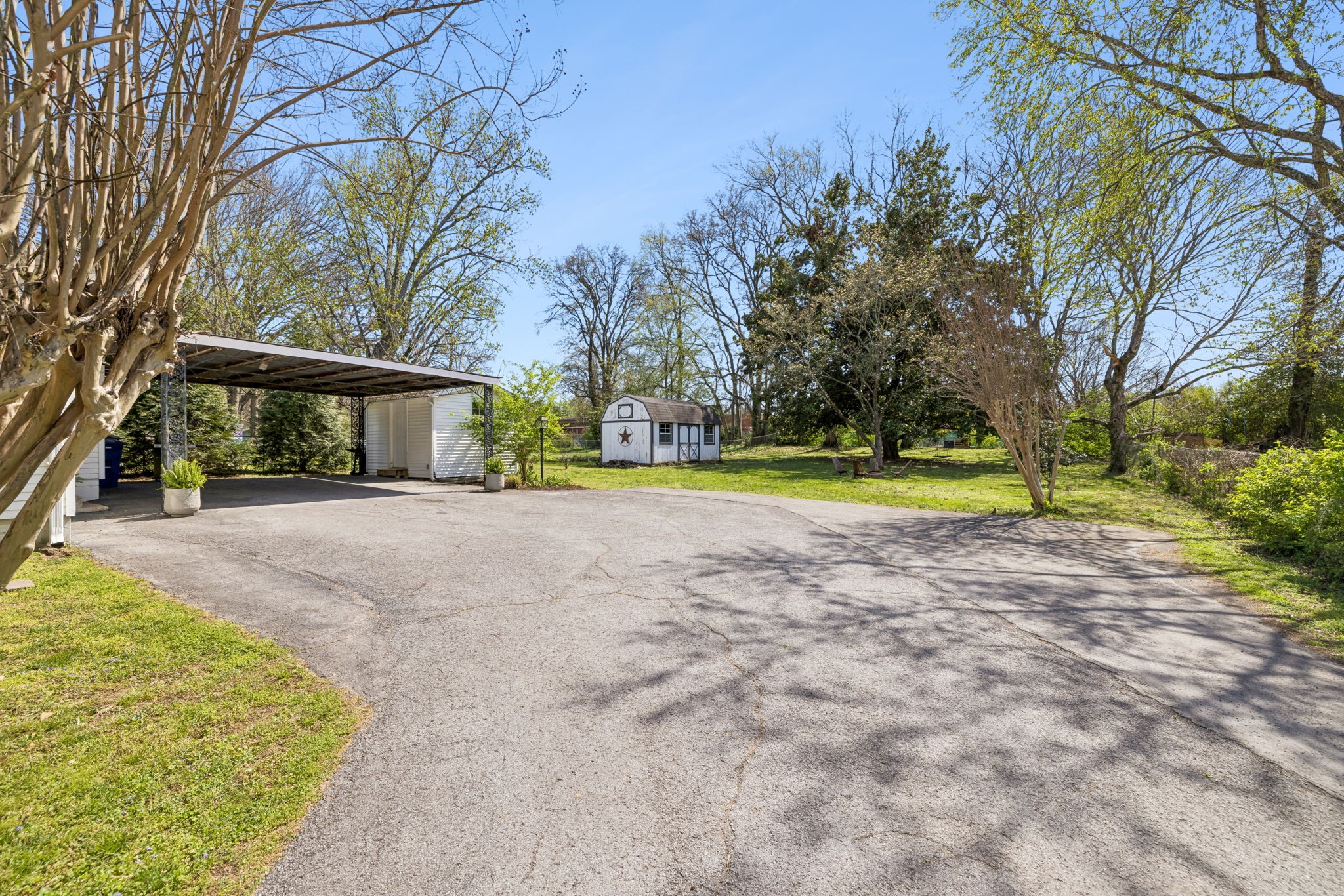 315 Battle Ave