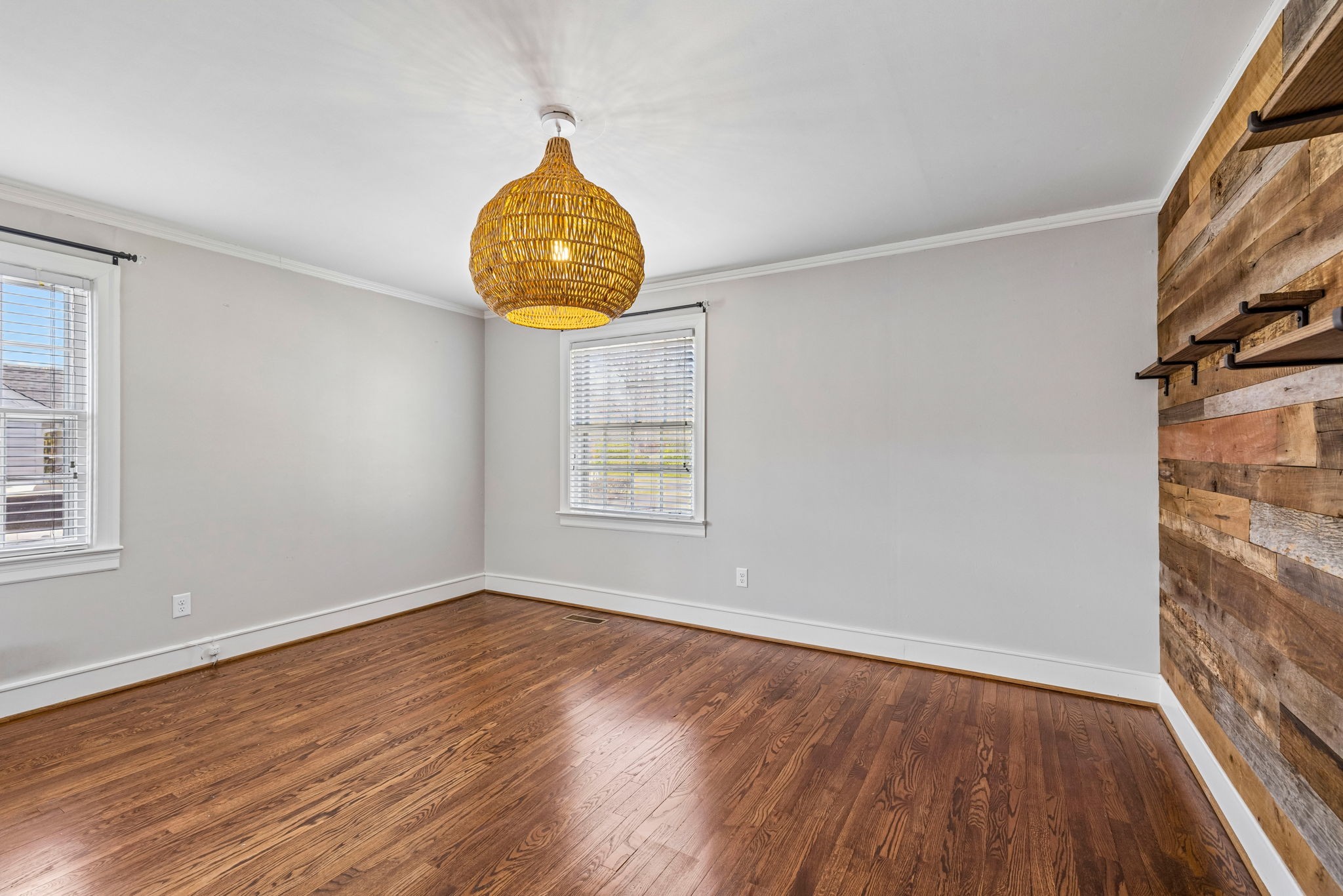 315 Battle Ave