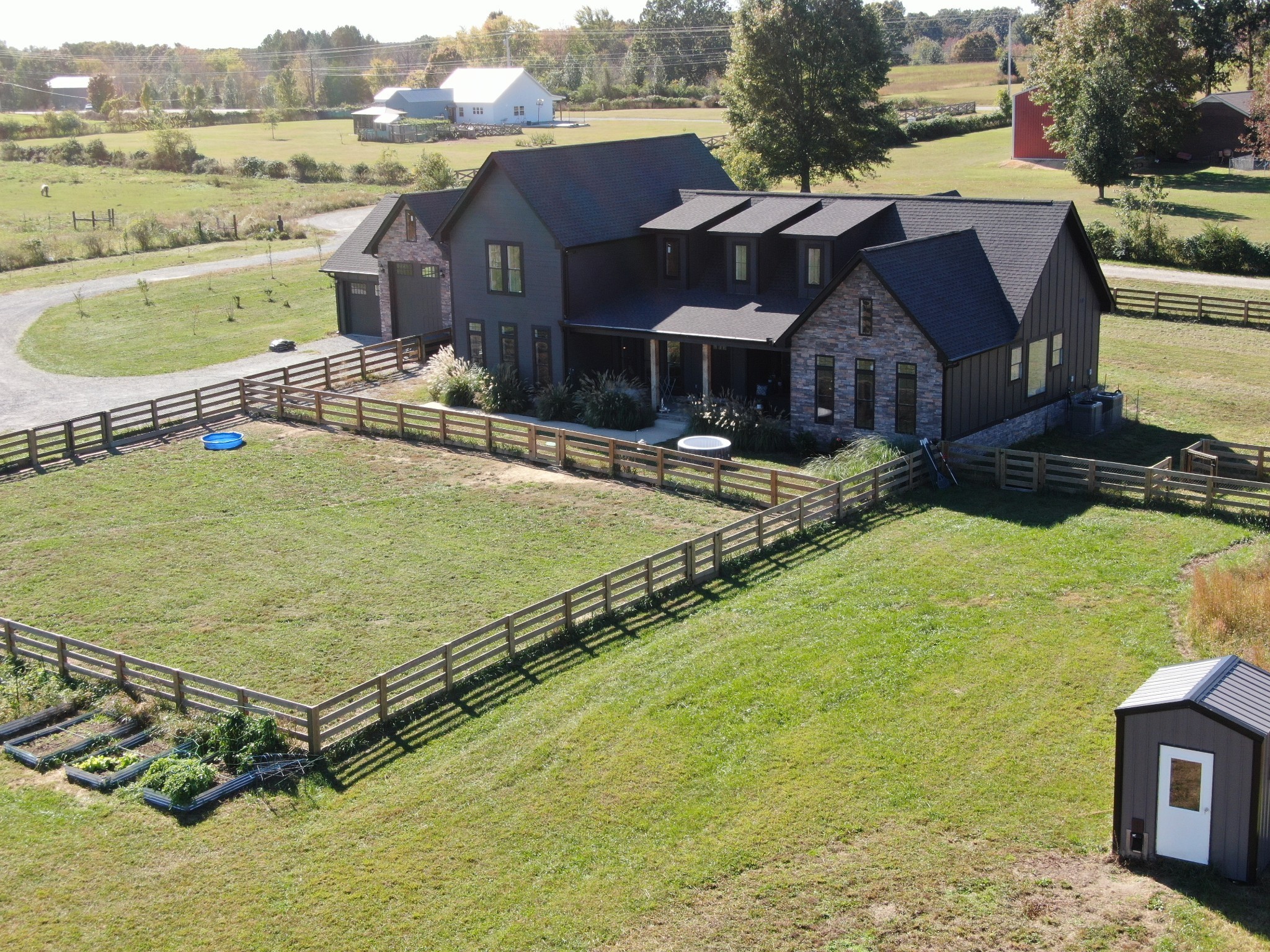 128 Emma Ln