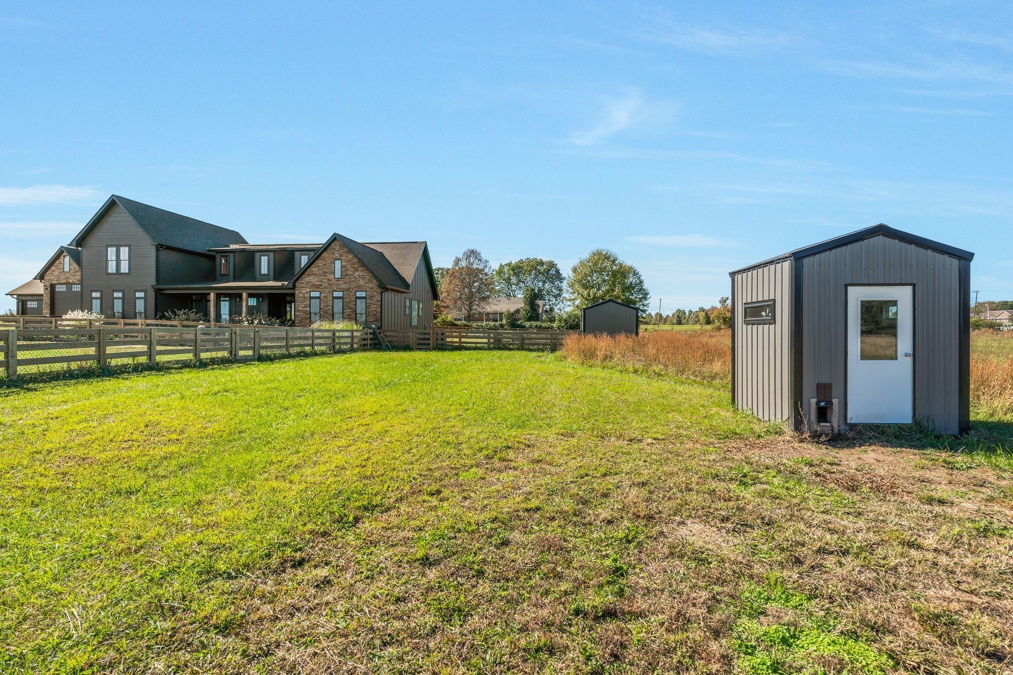 128 Emma Ln