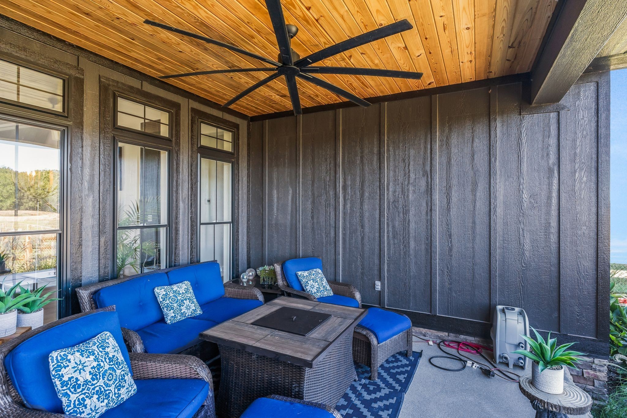 128 Emma Ln